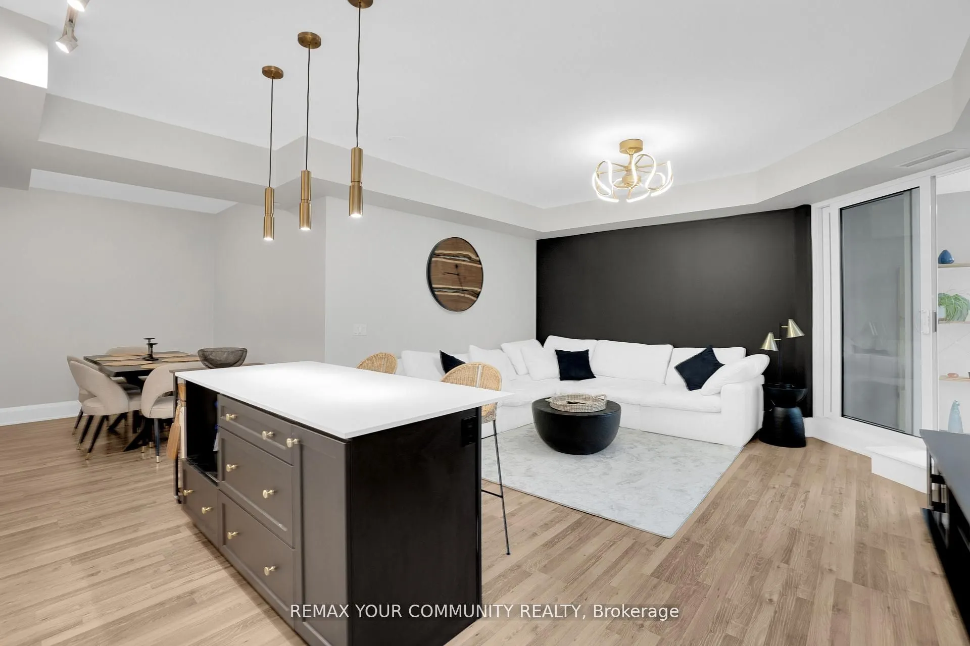 9085 Jane Street #523