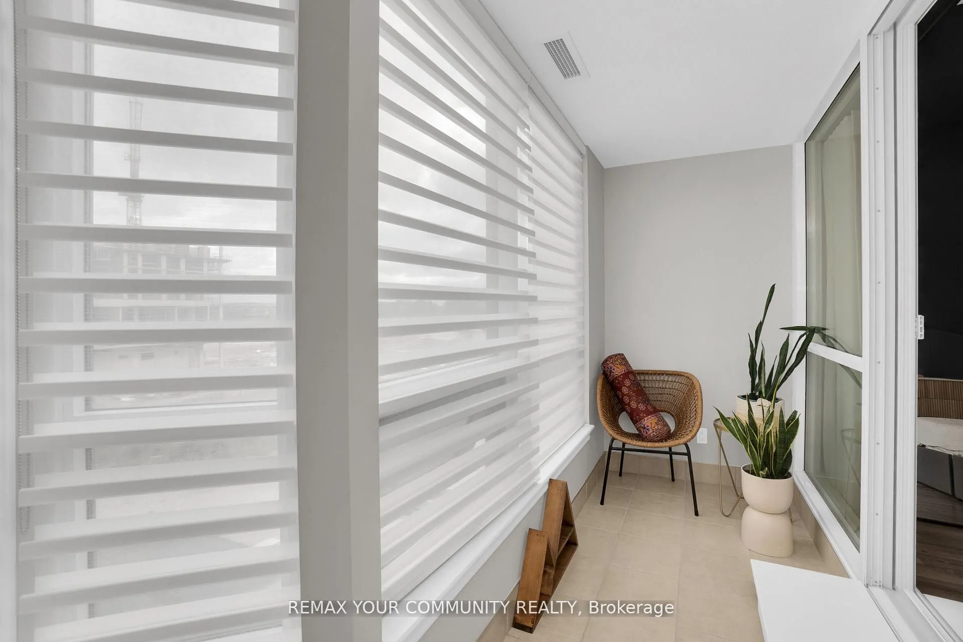 9085 Jane Street #523