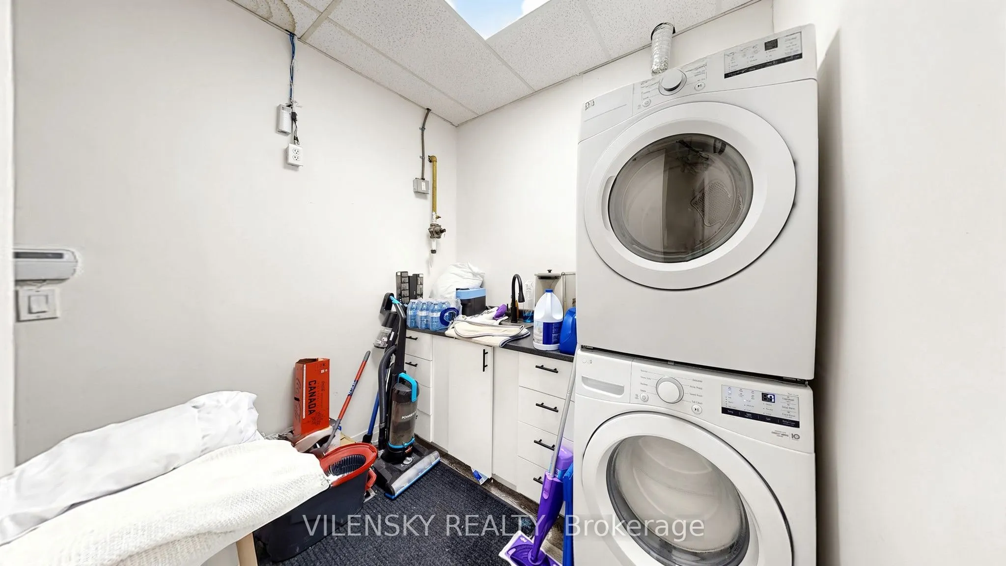 7241 Bathurst Street #11