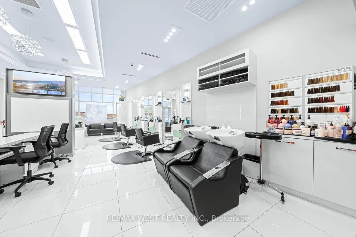1480 Major MacKenzie Drive W #E06 - Room 2