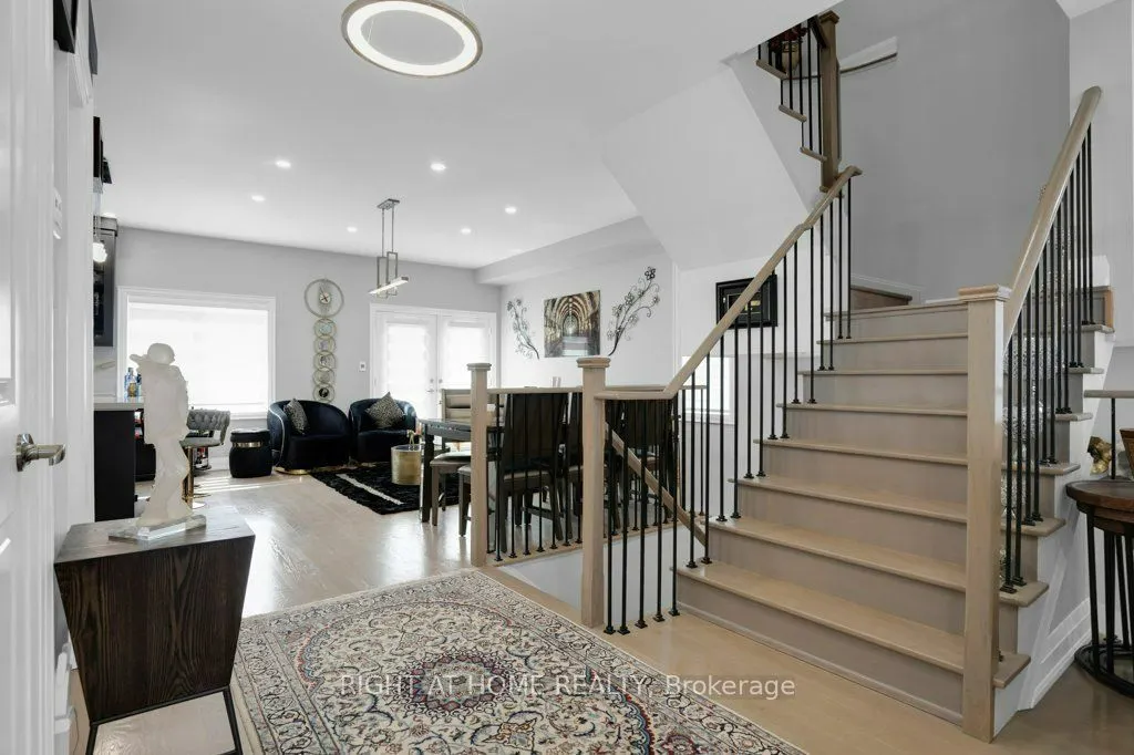 6 Plowman Lane