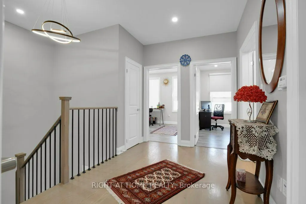 6 Plowman Lane