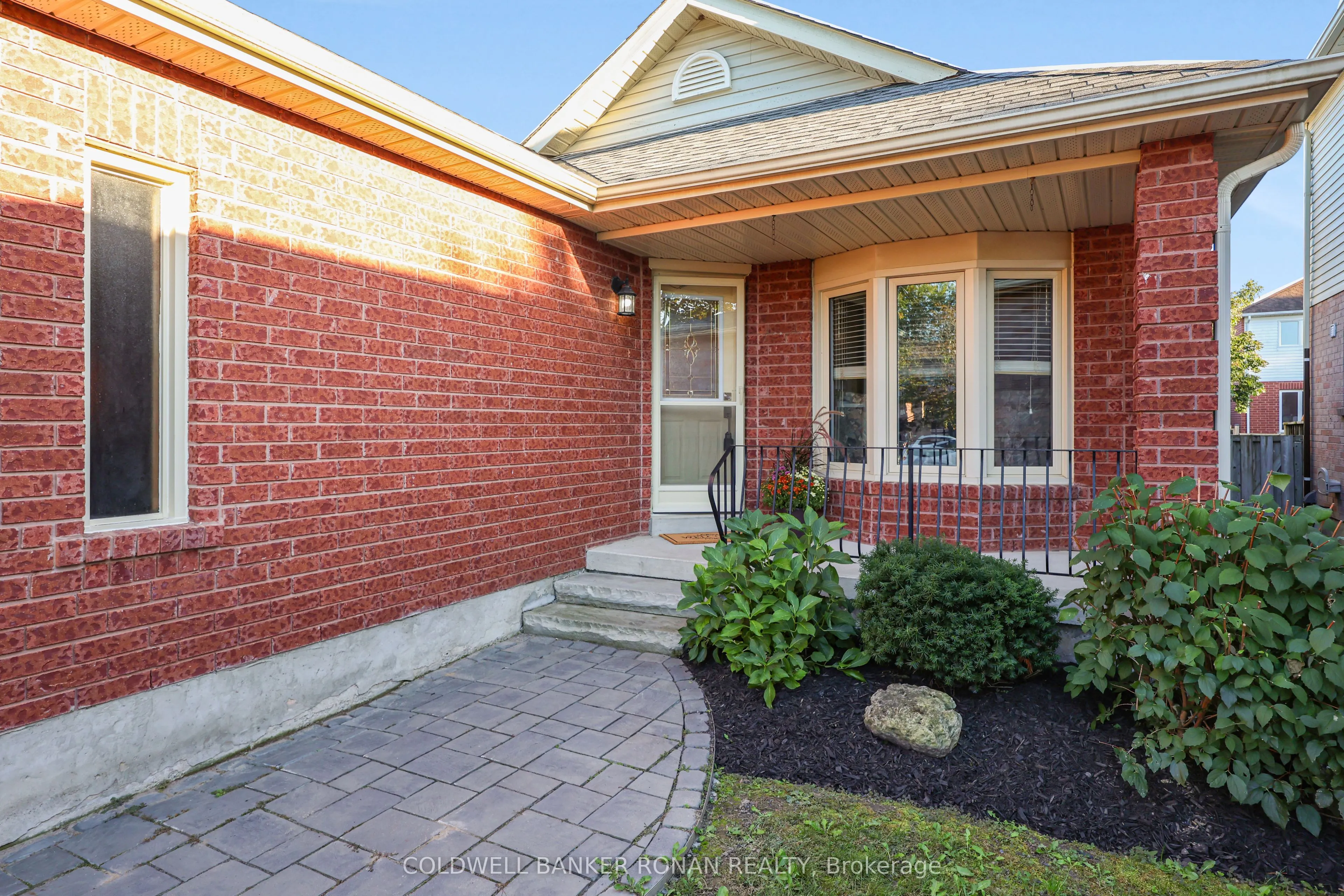 76 Gray Avenue