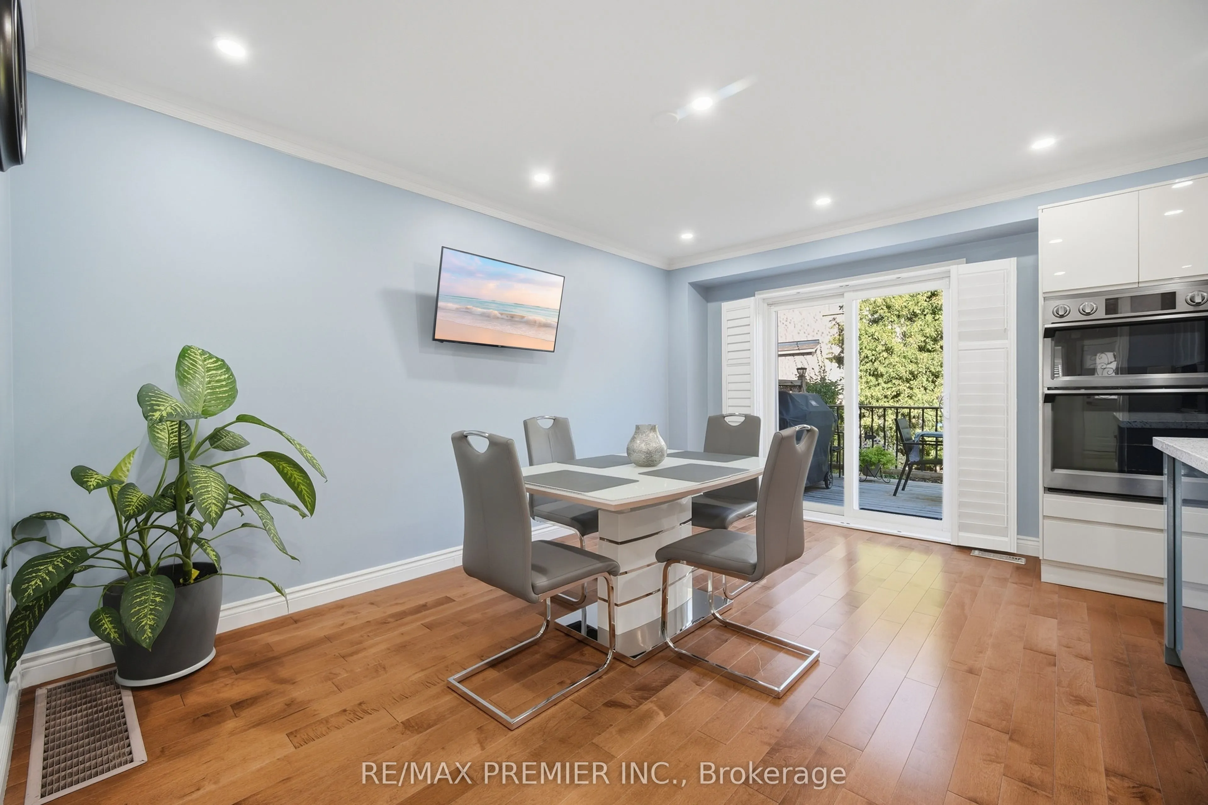 102 Pinedale Gate #66