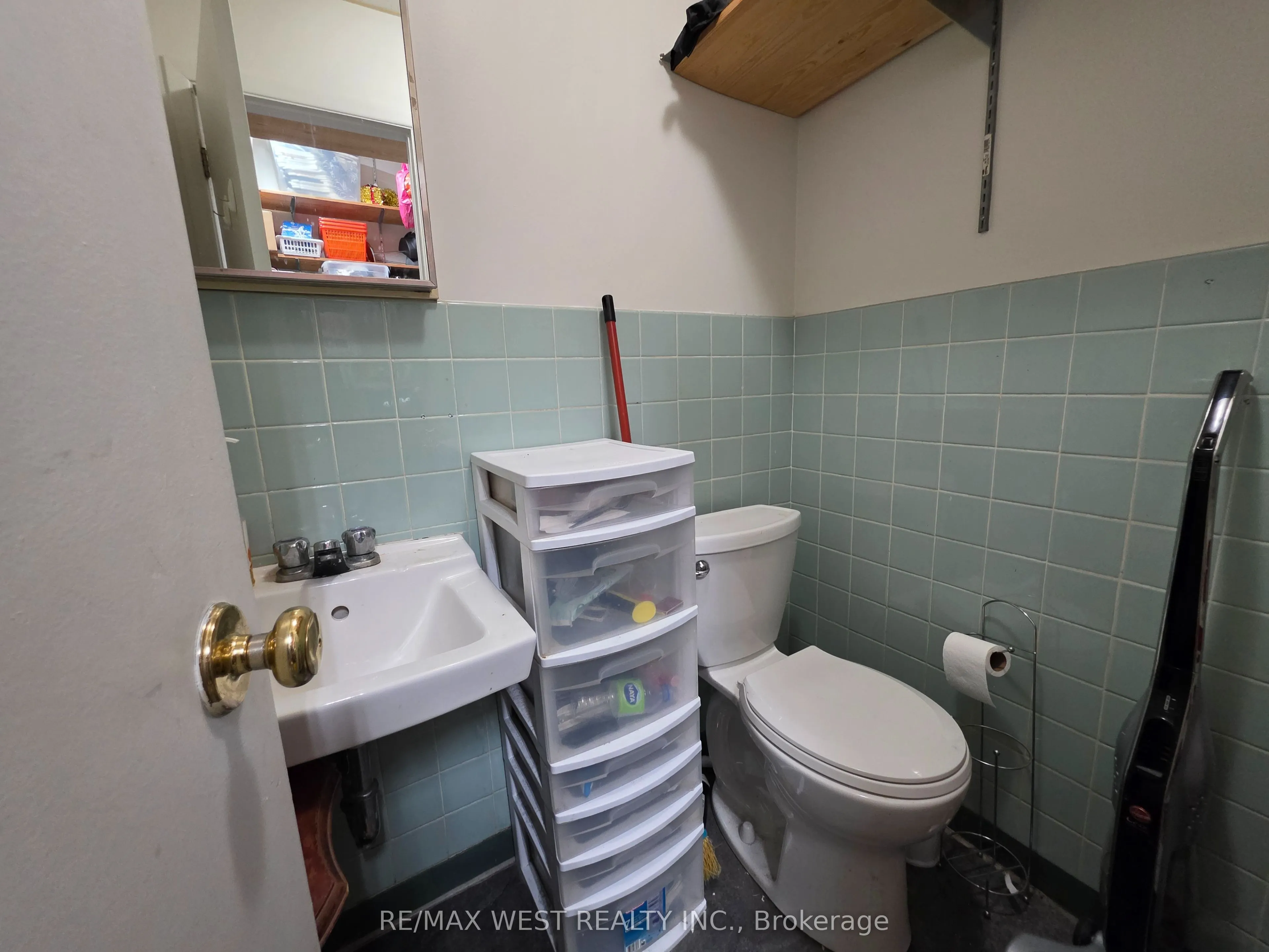 441 Clark Avenue W #16A