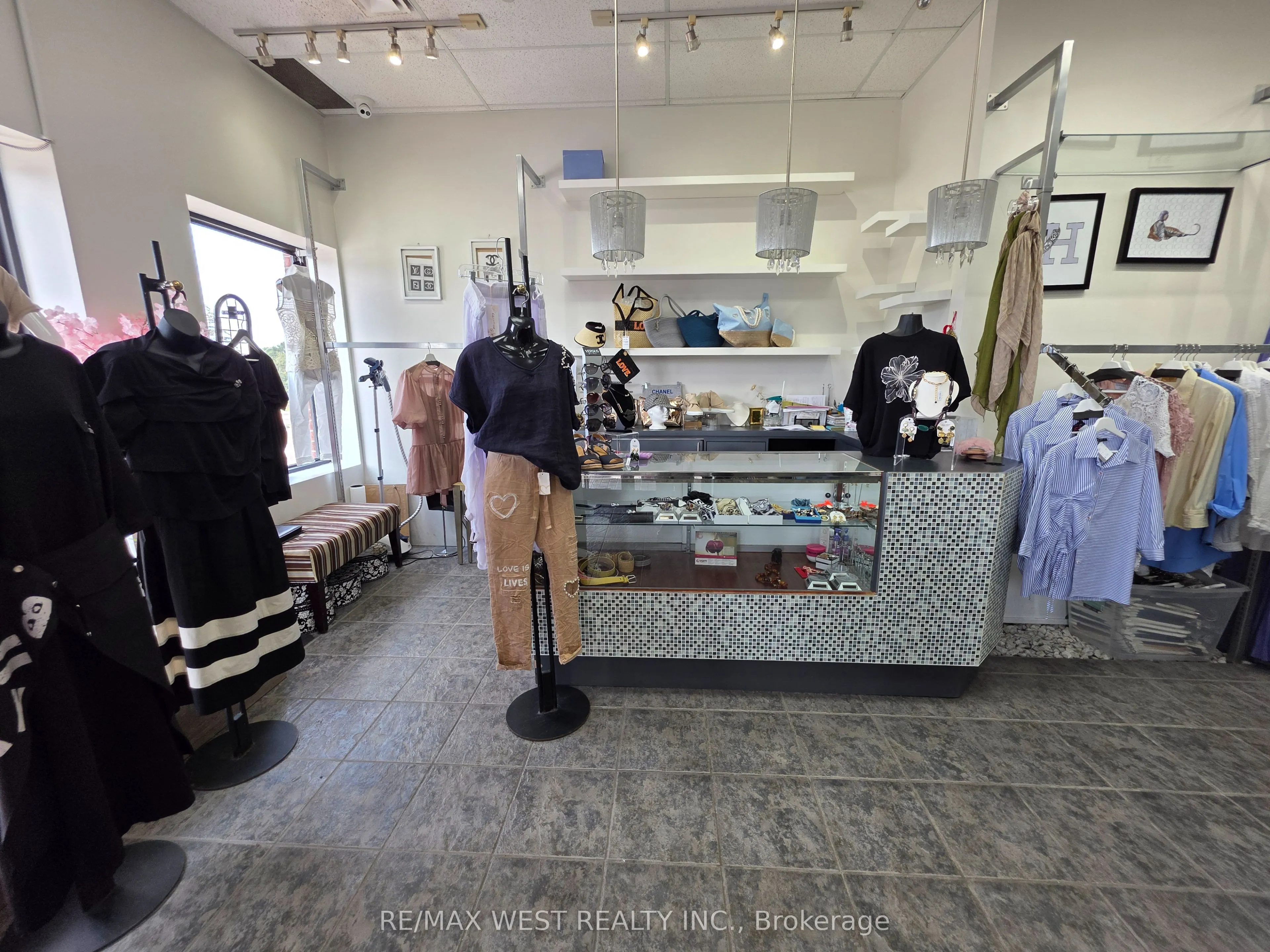 441 Clark Avenue W #16A