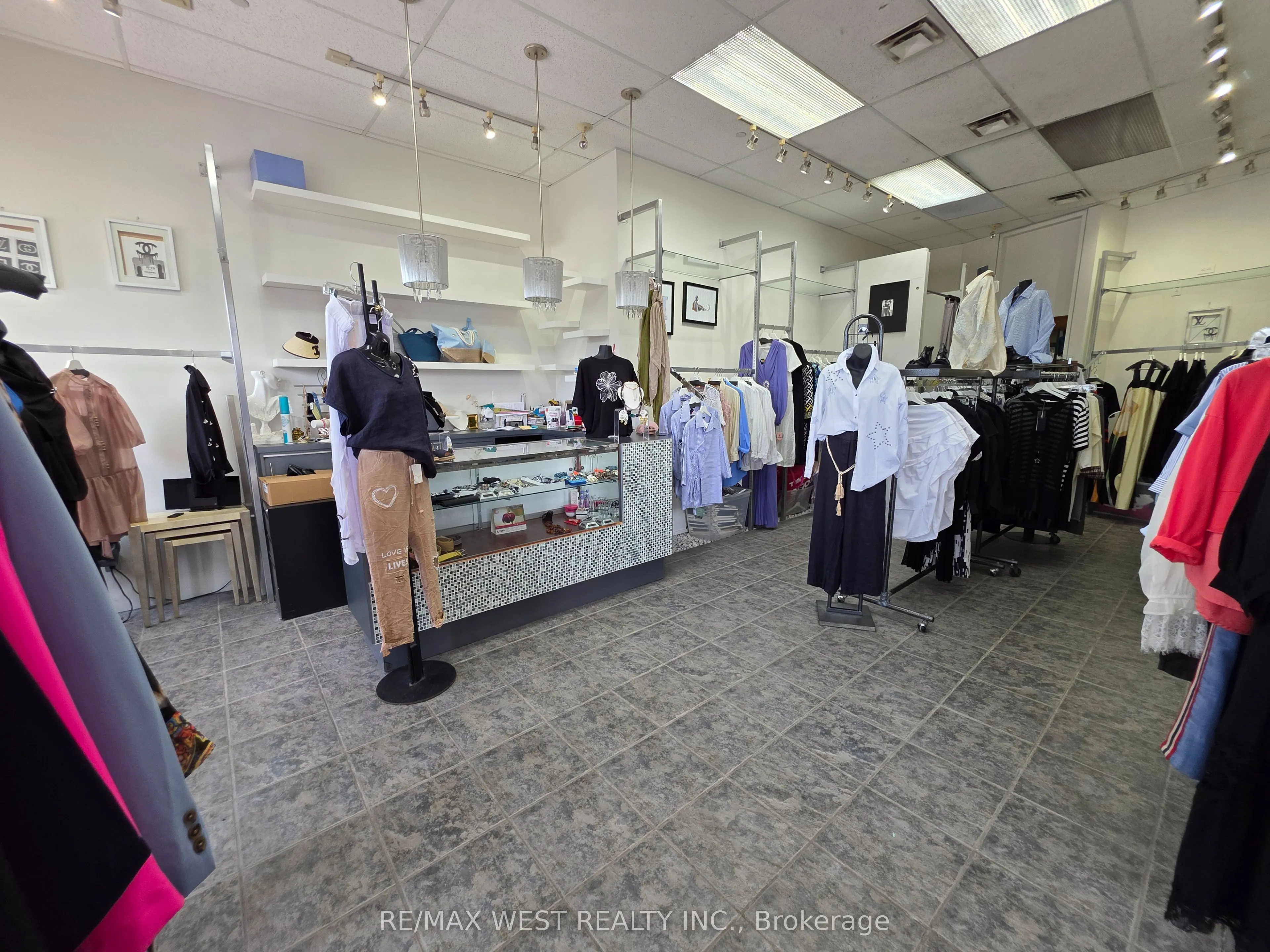 441 Clark Avenue W #16A