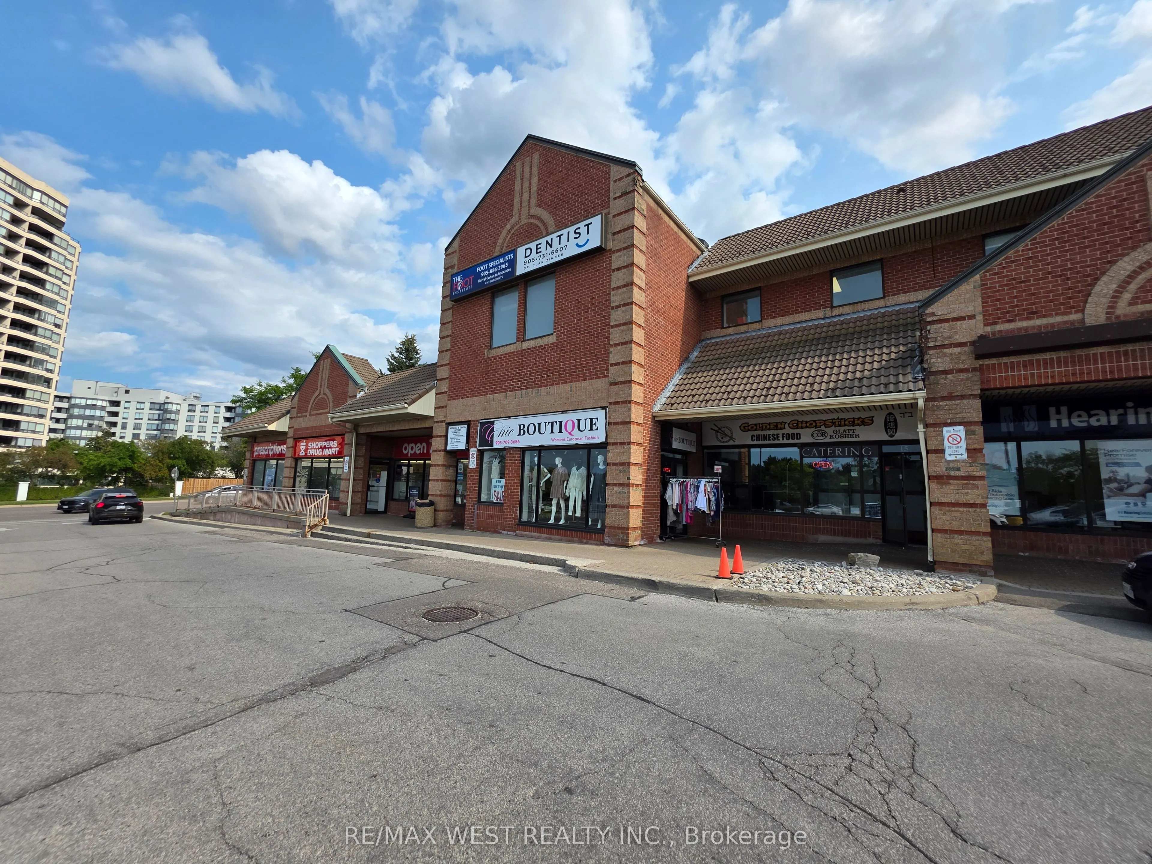 441 Clark Avenue W #16A