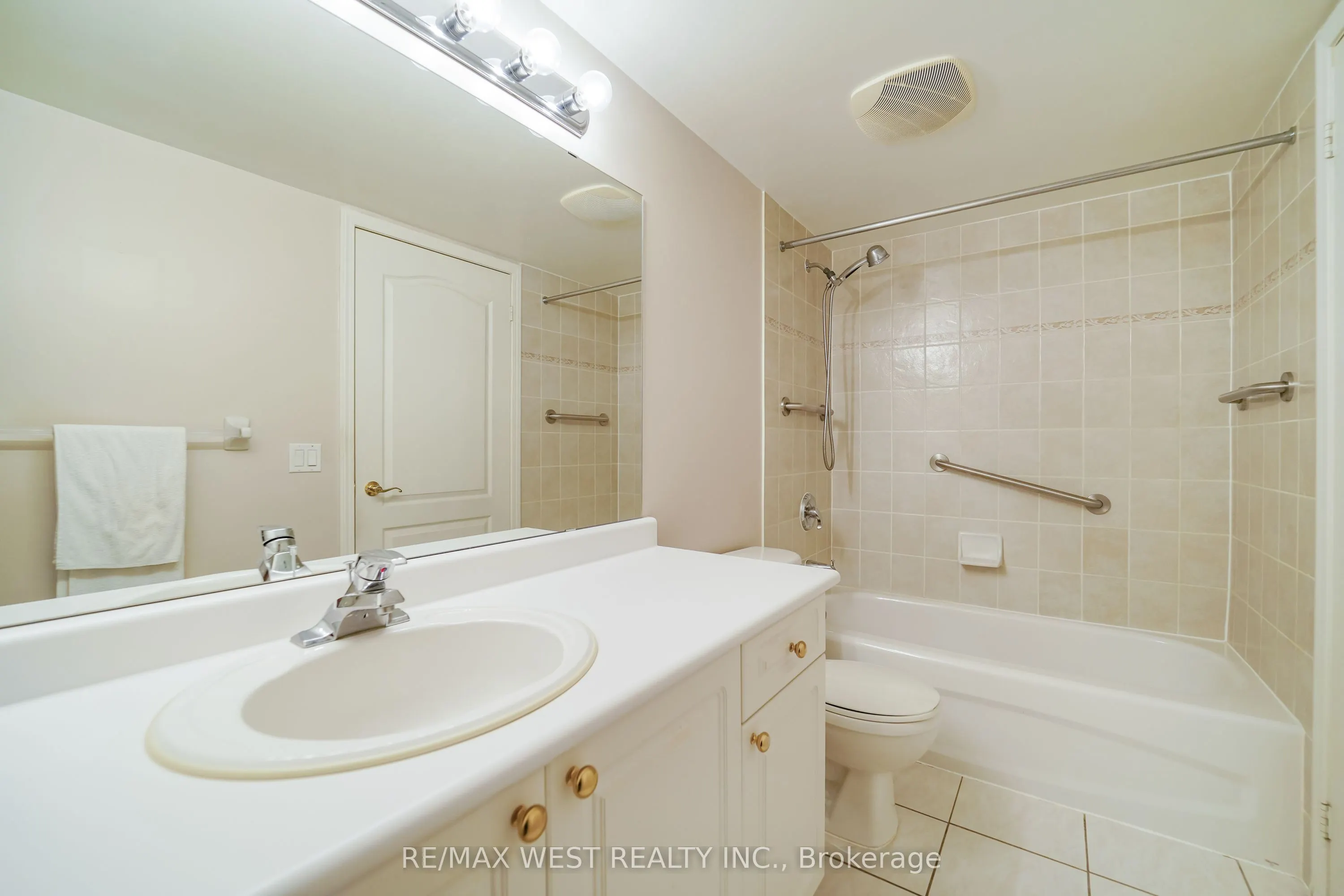2502 Rutherford Road #322