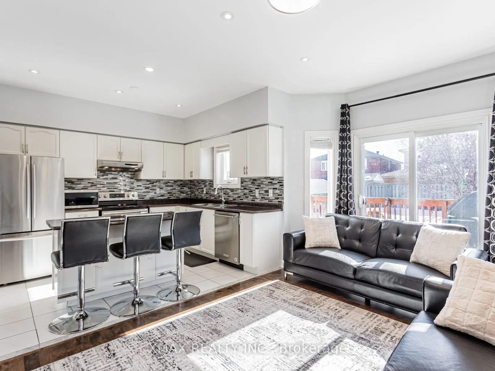 4 Depeuter Crescent