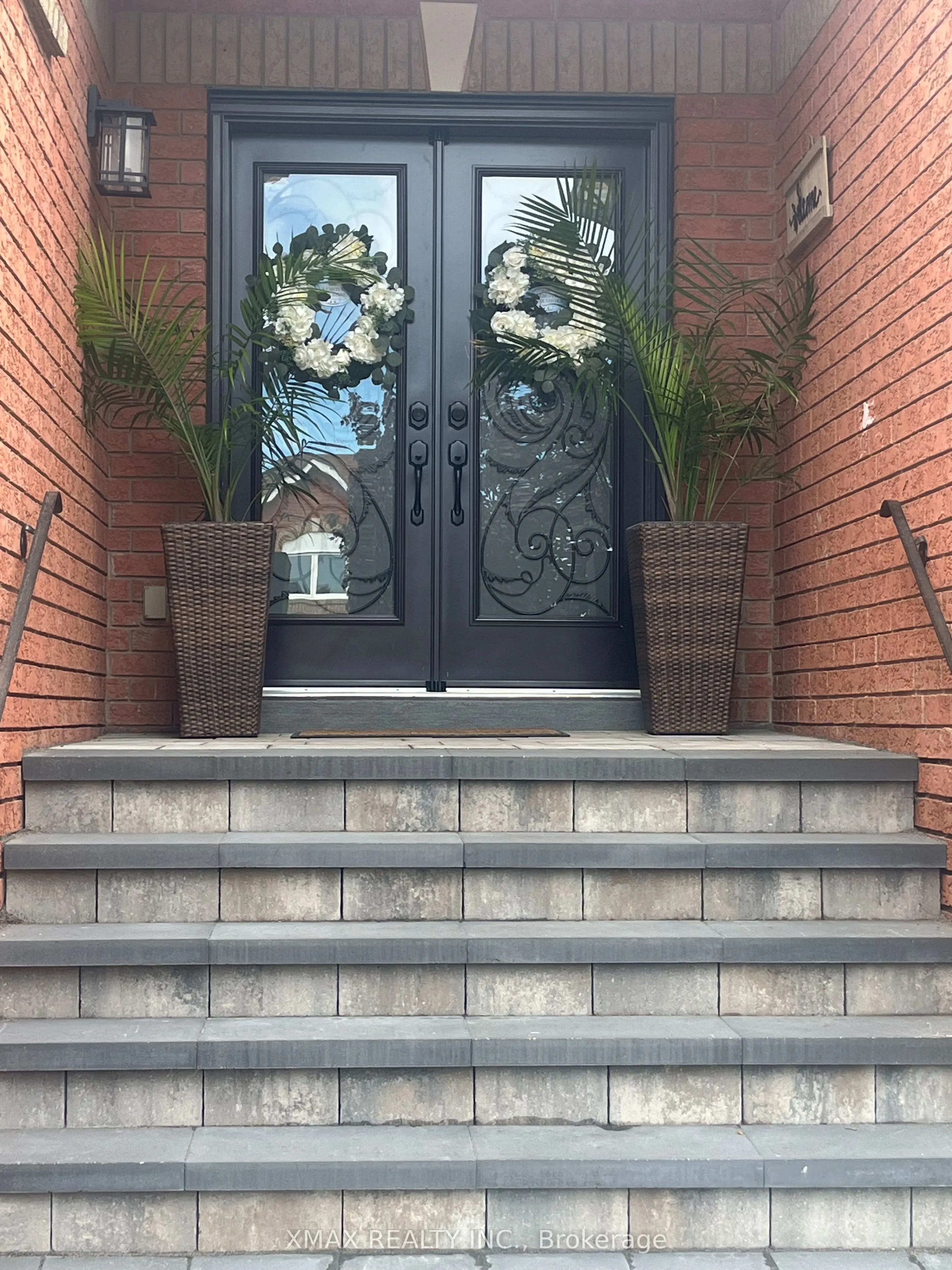 4 Depeuter Crescent