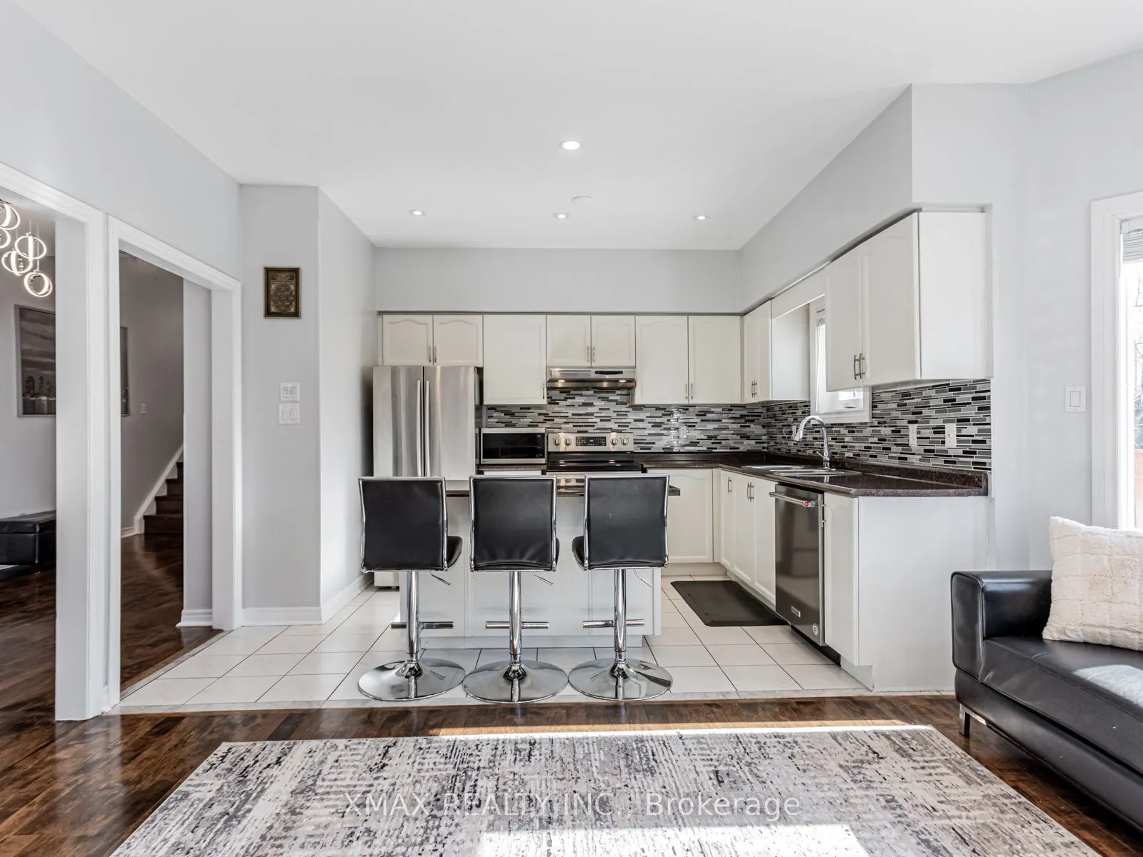4 Depeuter Crescent