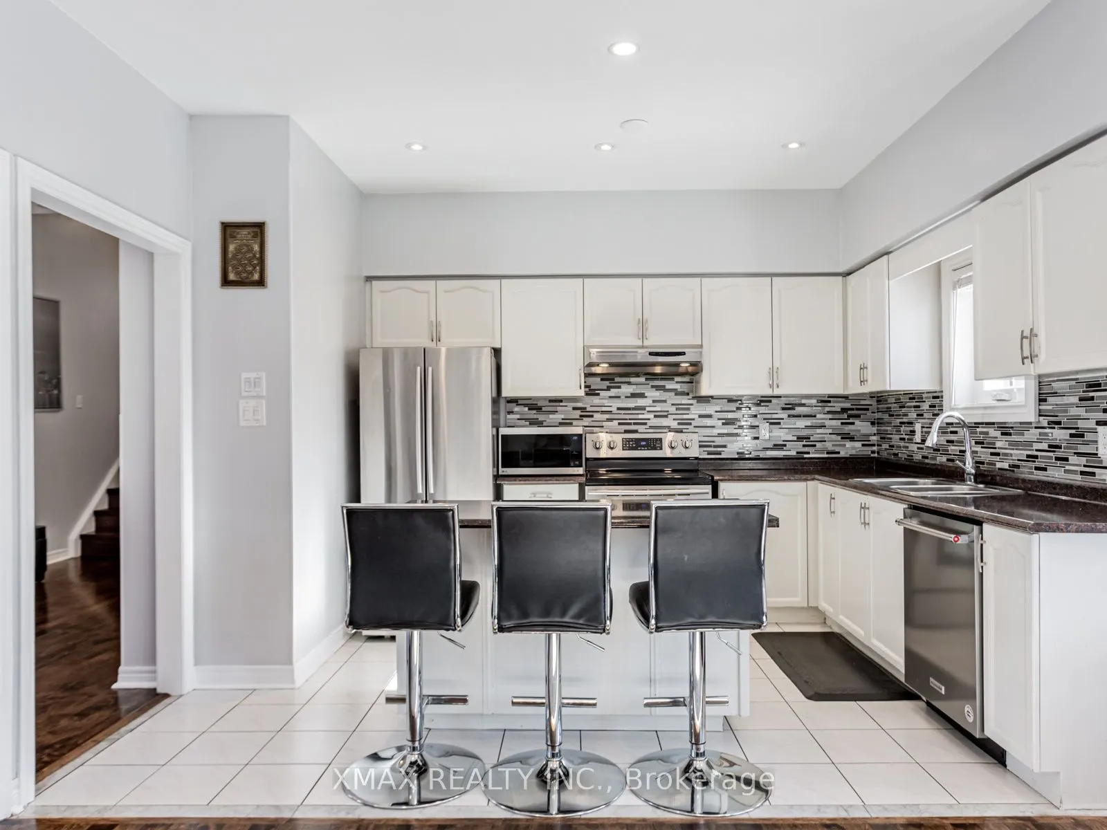 4 Depeuter Crescent
