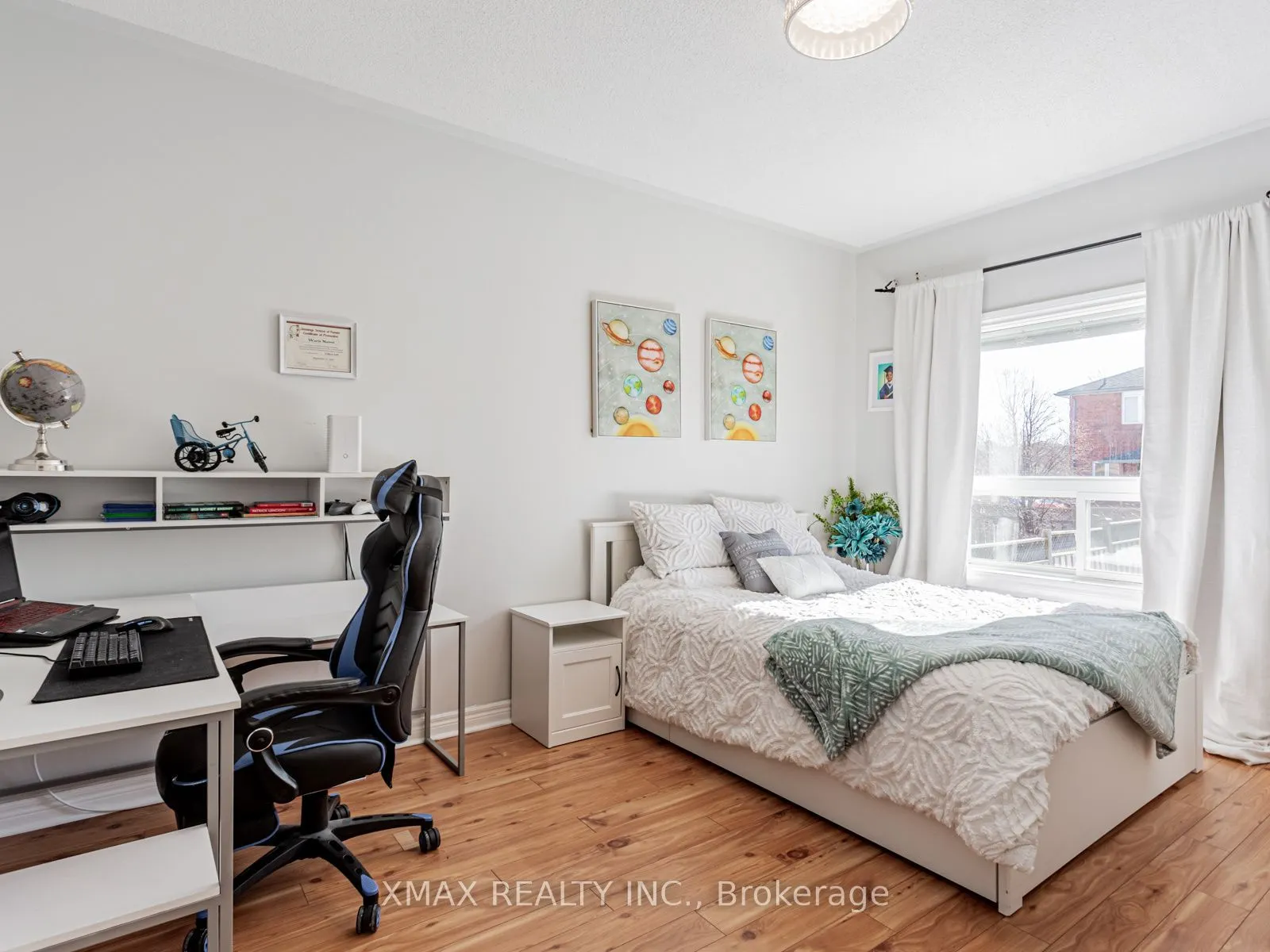 4 Depeuter Crescent