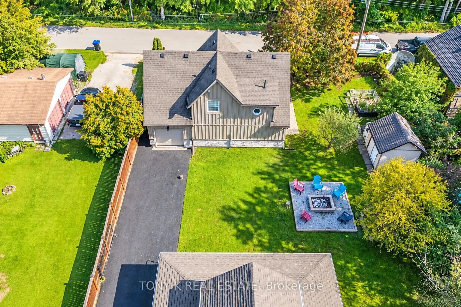 1027 Ewart Street