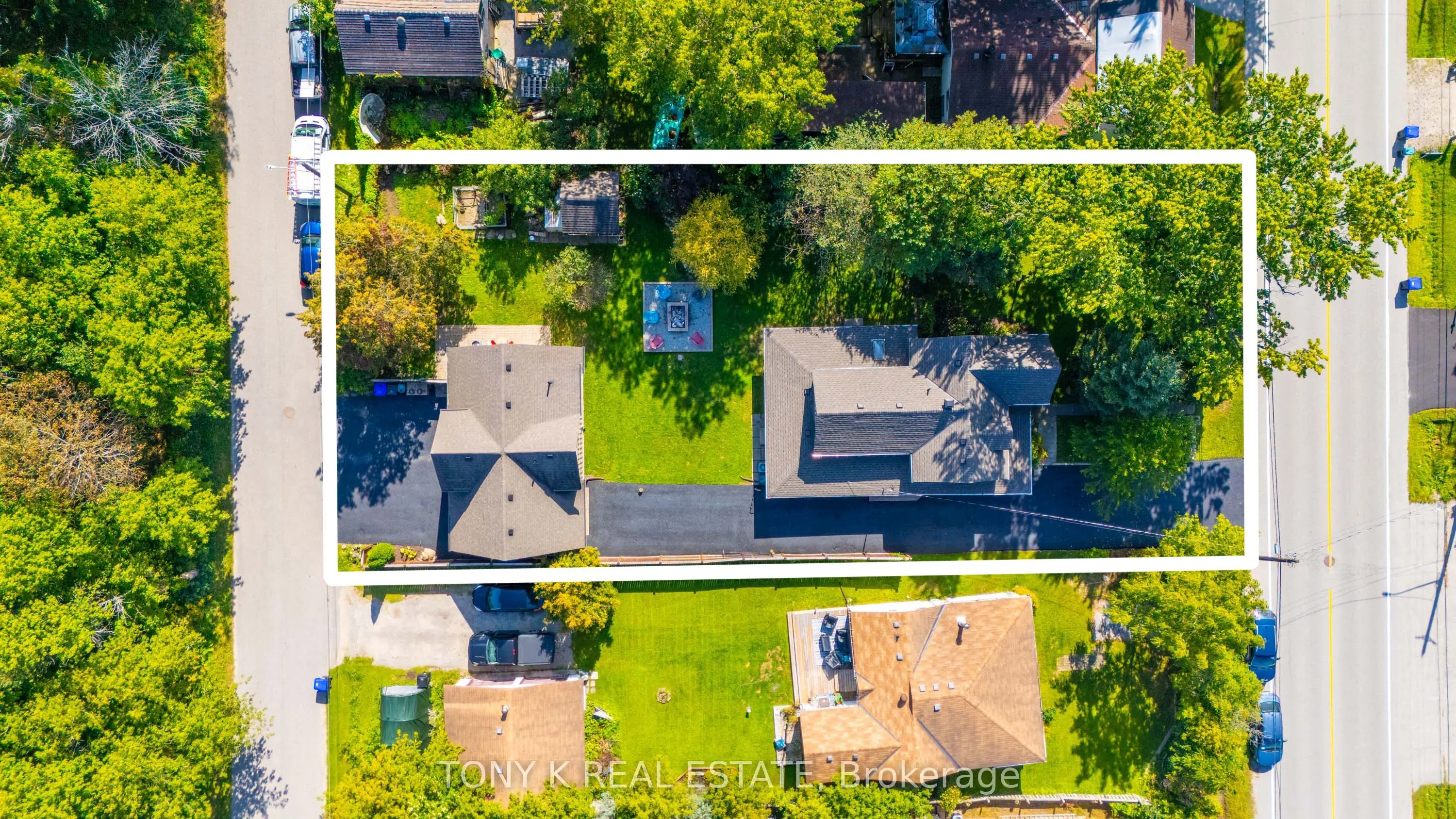 1027 Ewart Street