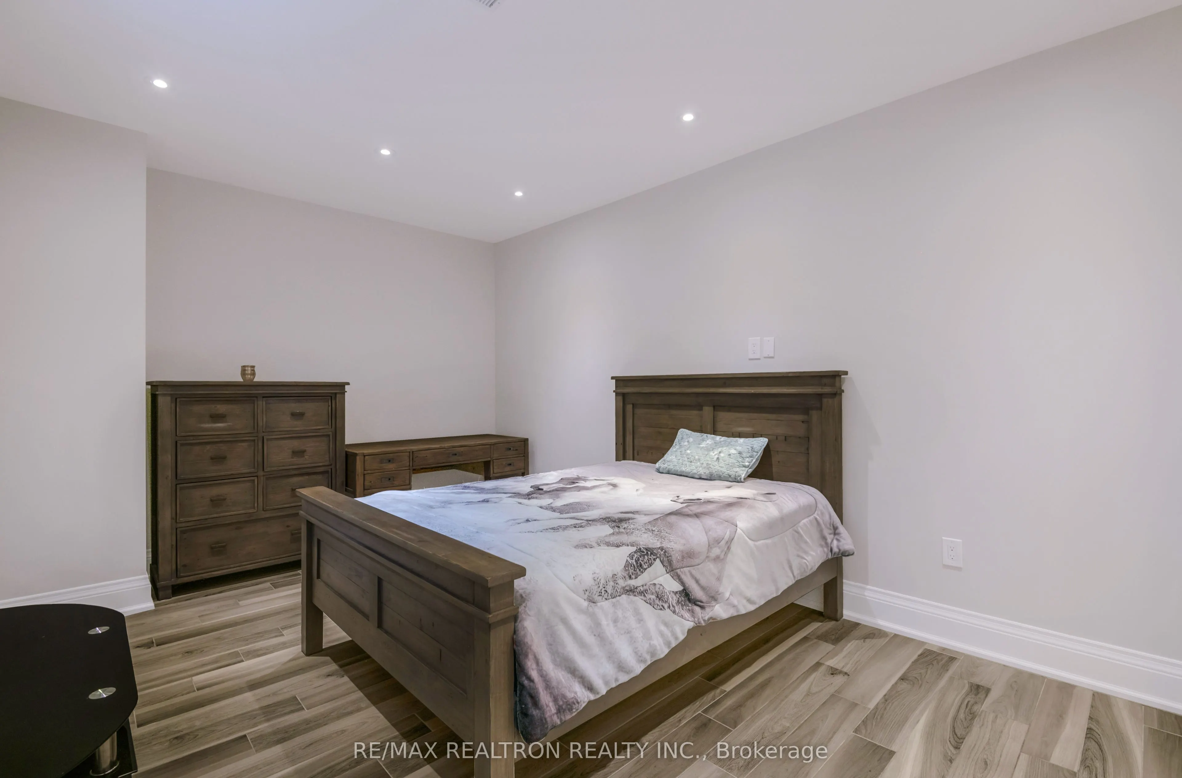 173 Lakeland Crescent
