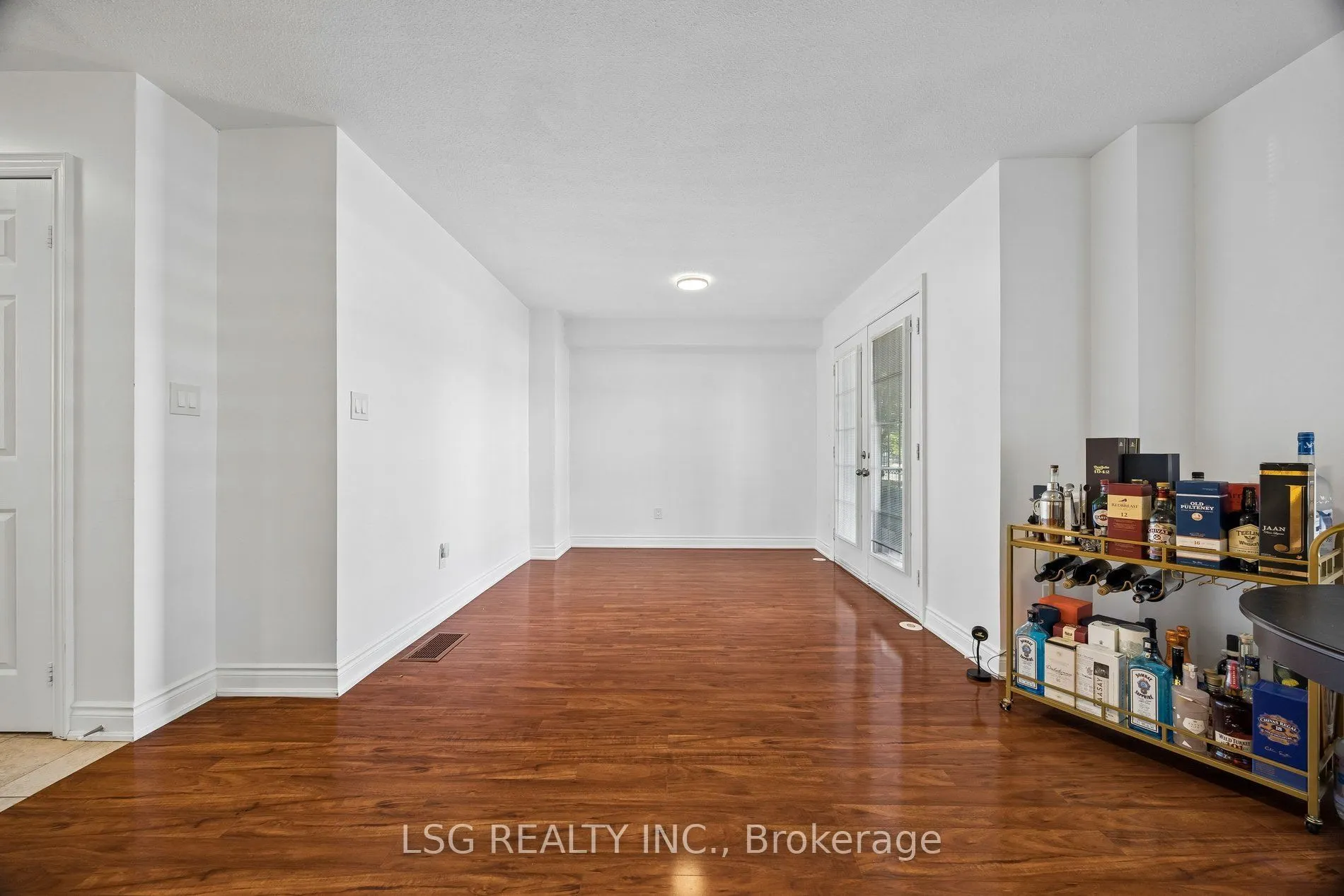 4777 Highway 7 Street