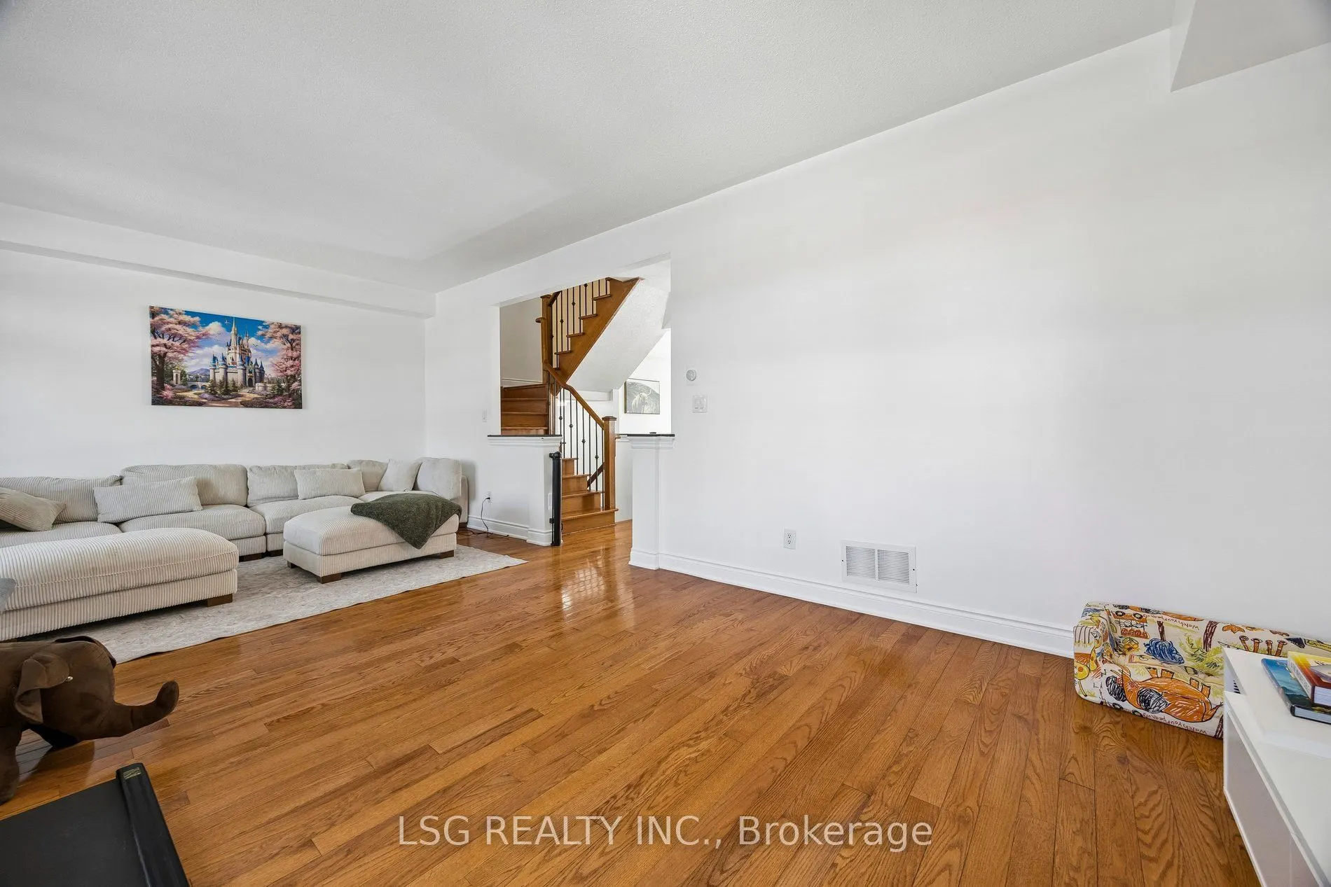 4777 Highway 7 Street