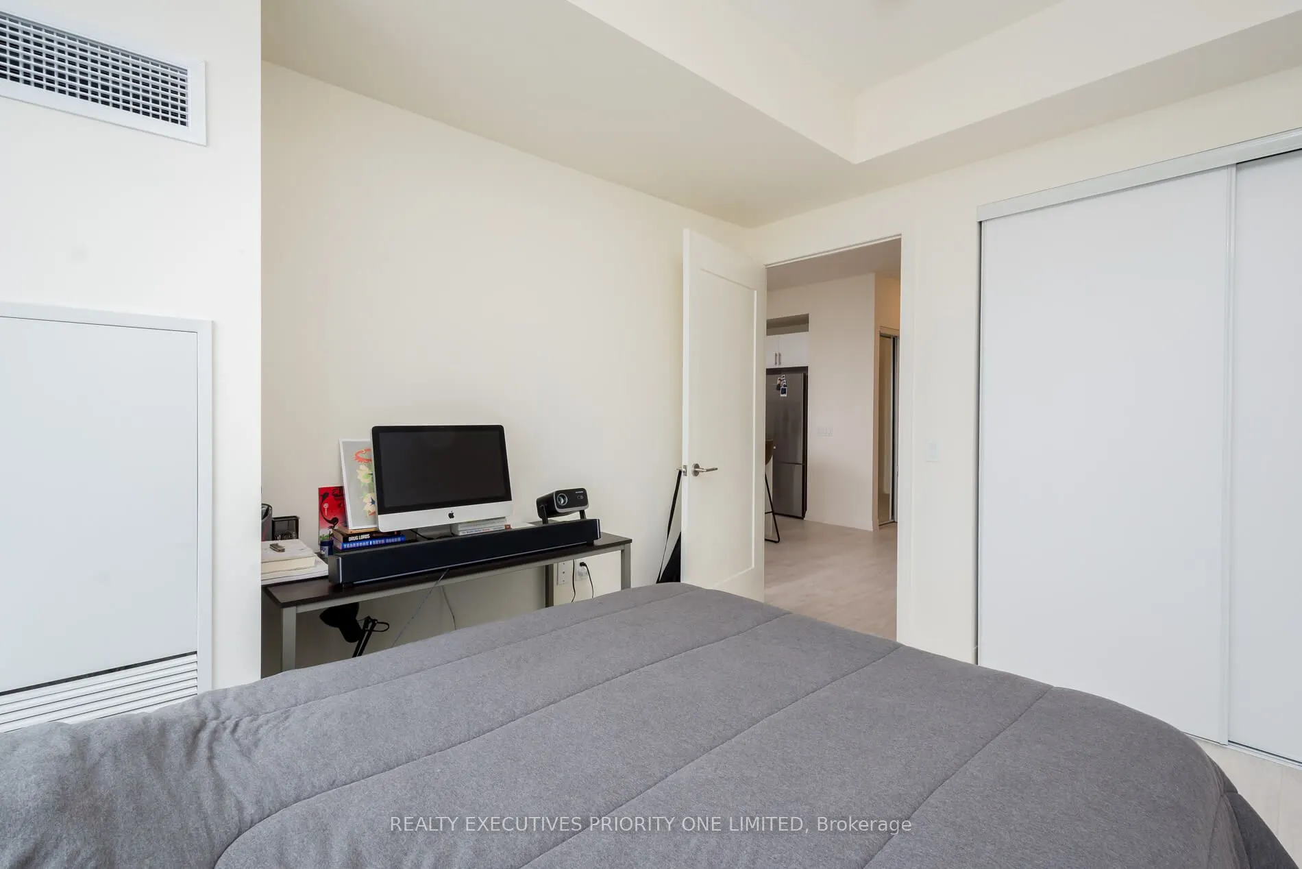 9000 Jane Street #923