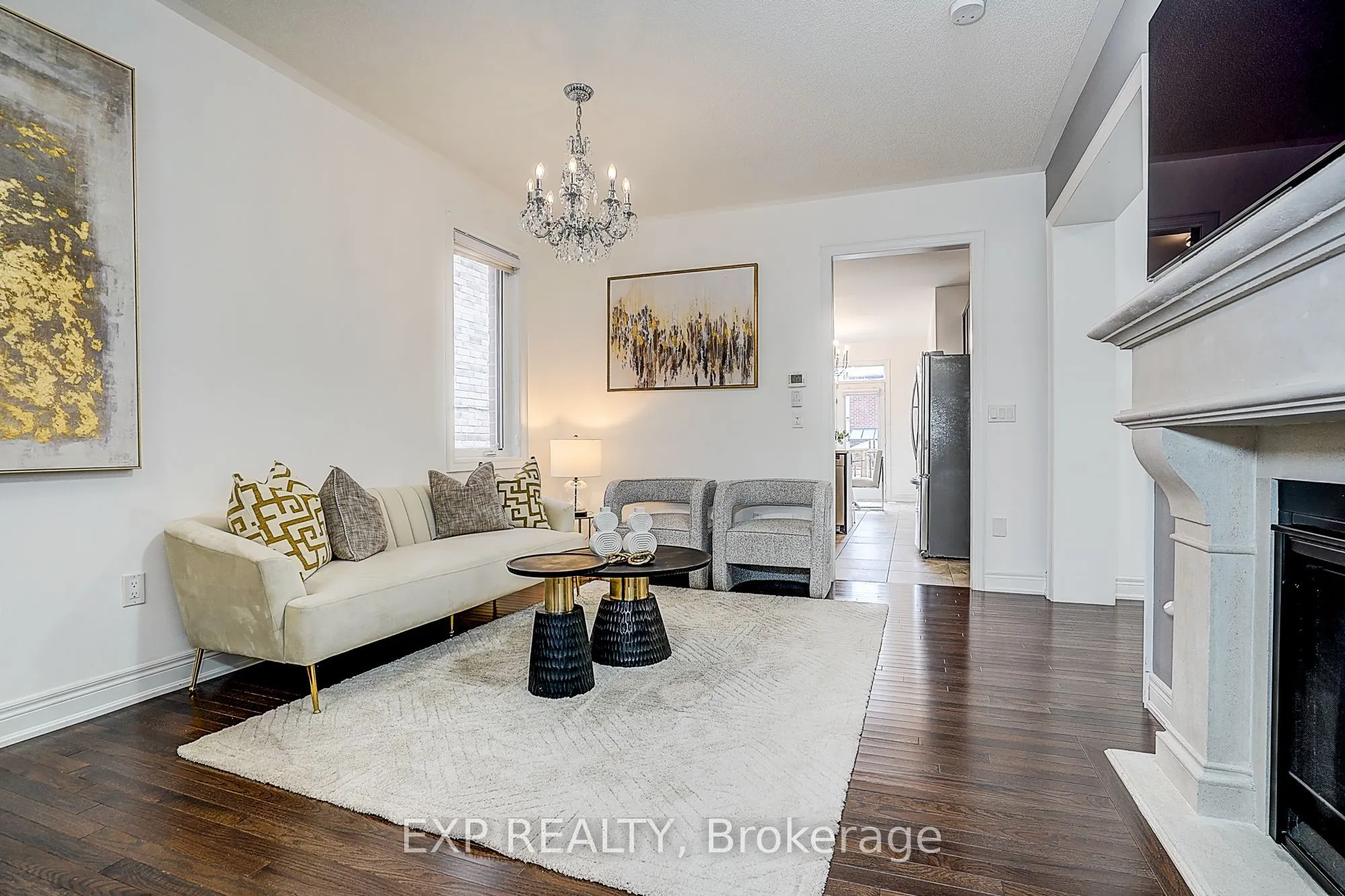 574 Sweetwater Crescent