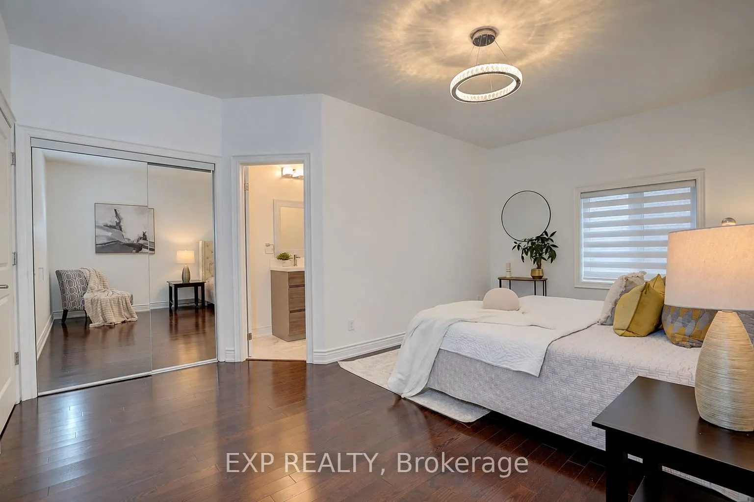574 Sweetwater Crescent