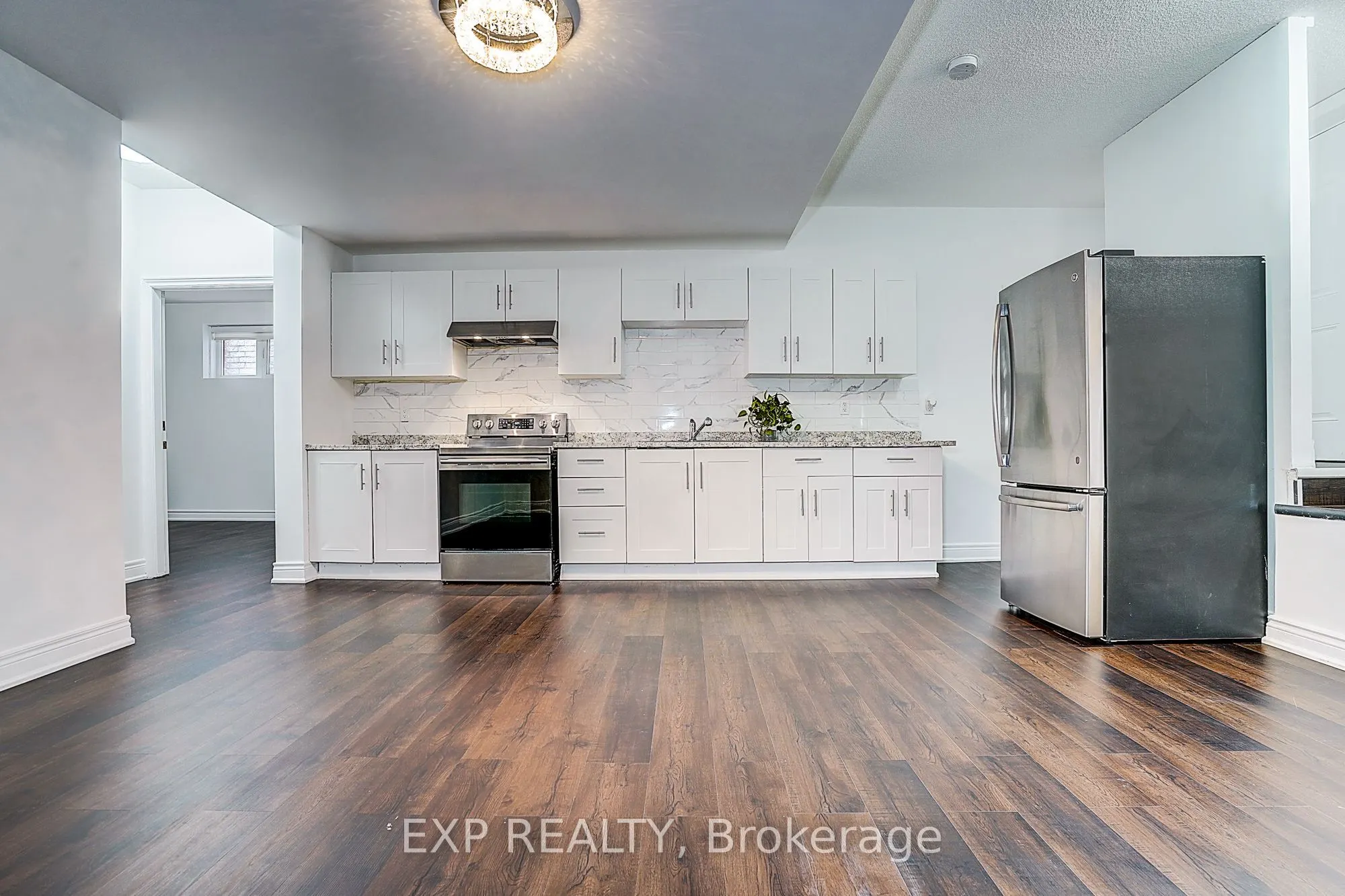 574 Sweetwater Crescent