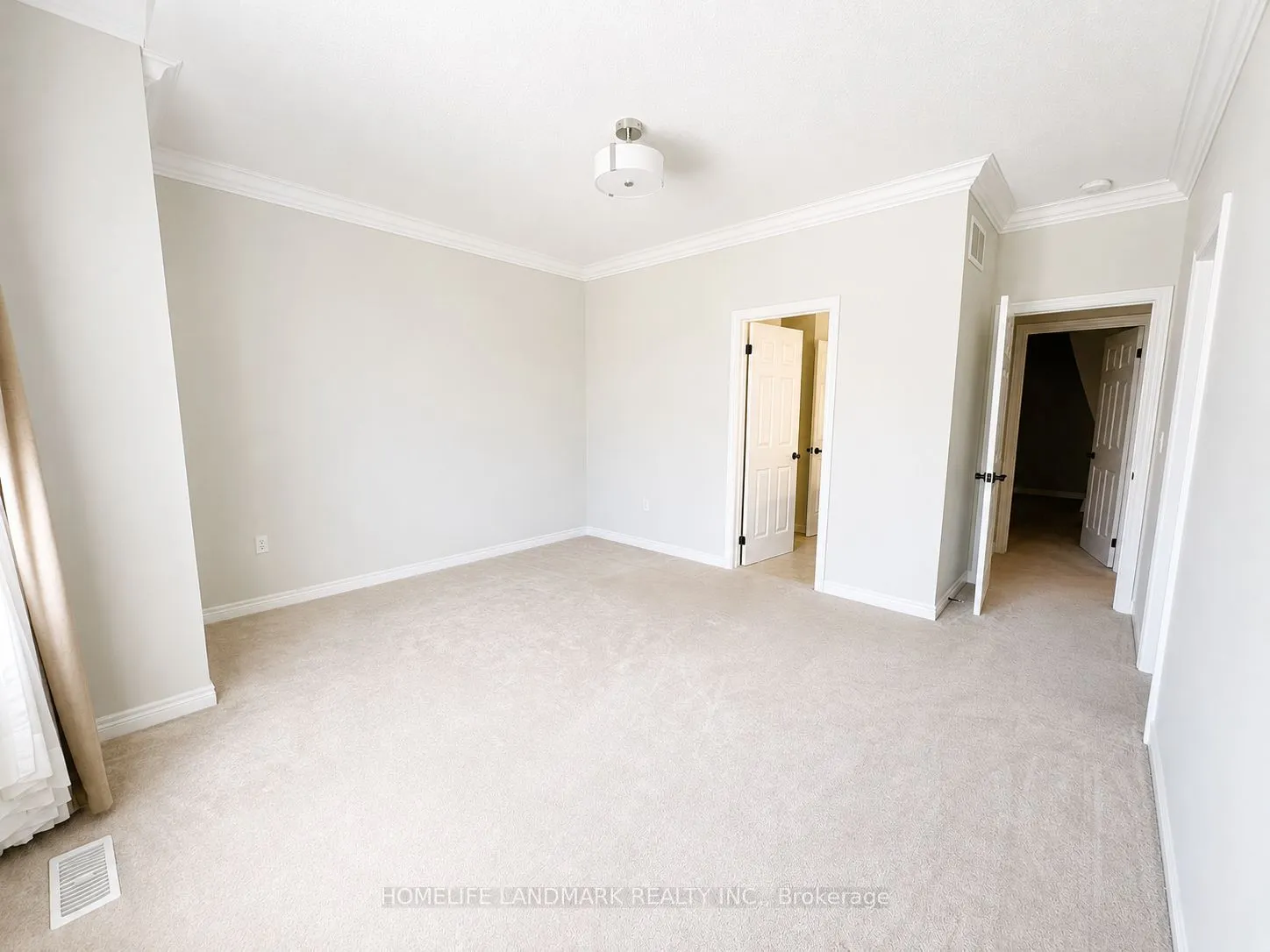 4 John Weddell Avenue