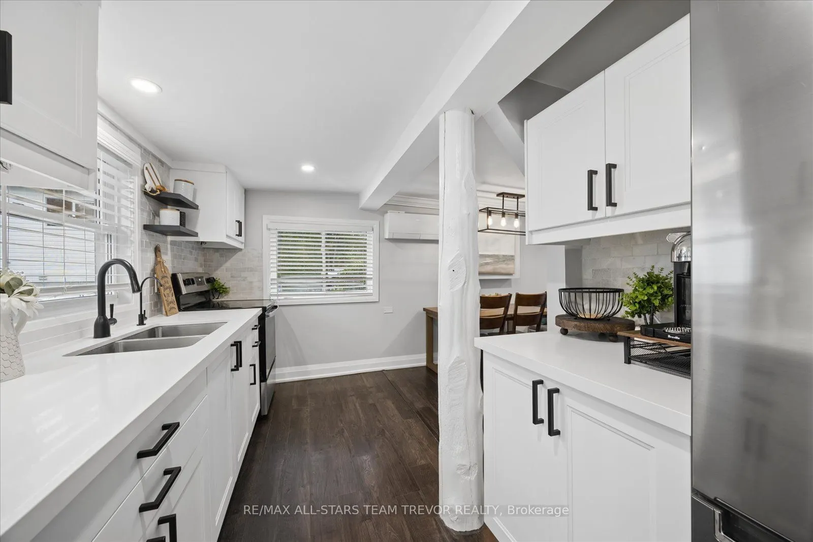 6286 Black River Road
