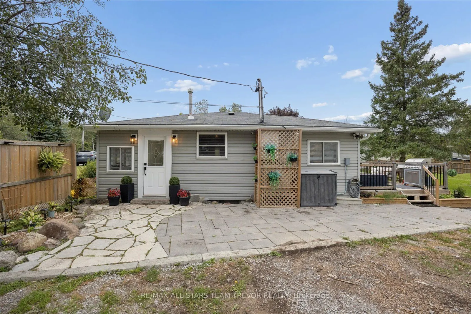 6286 Black River Road