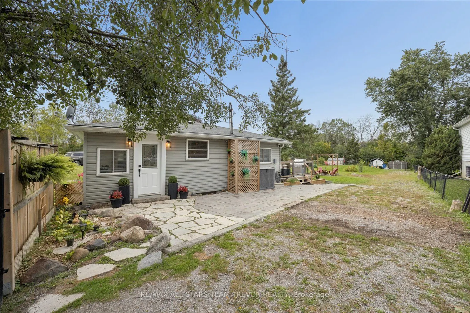6286 Black River Road