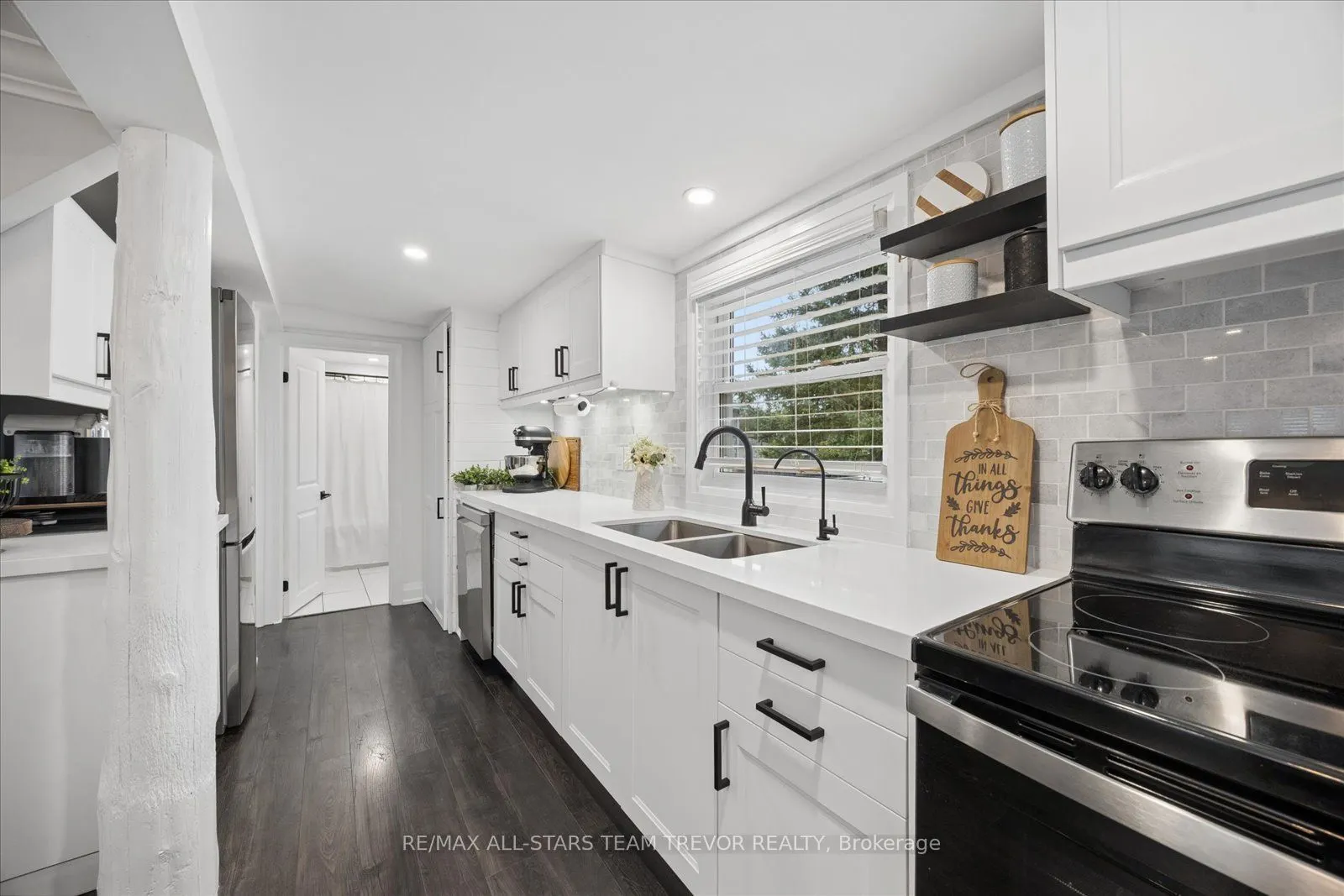 6286 Black River Road