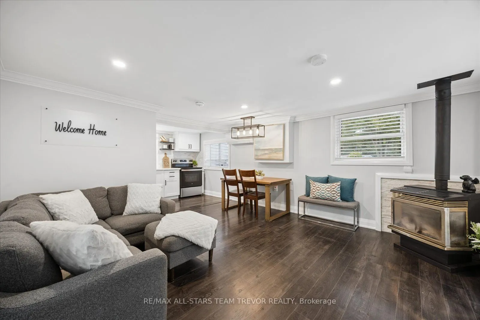 6286 Black River Road