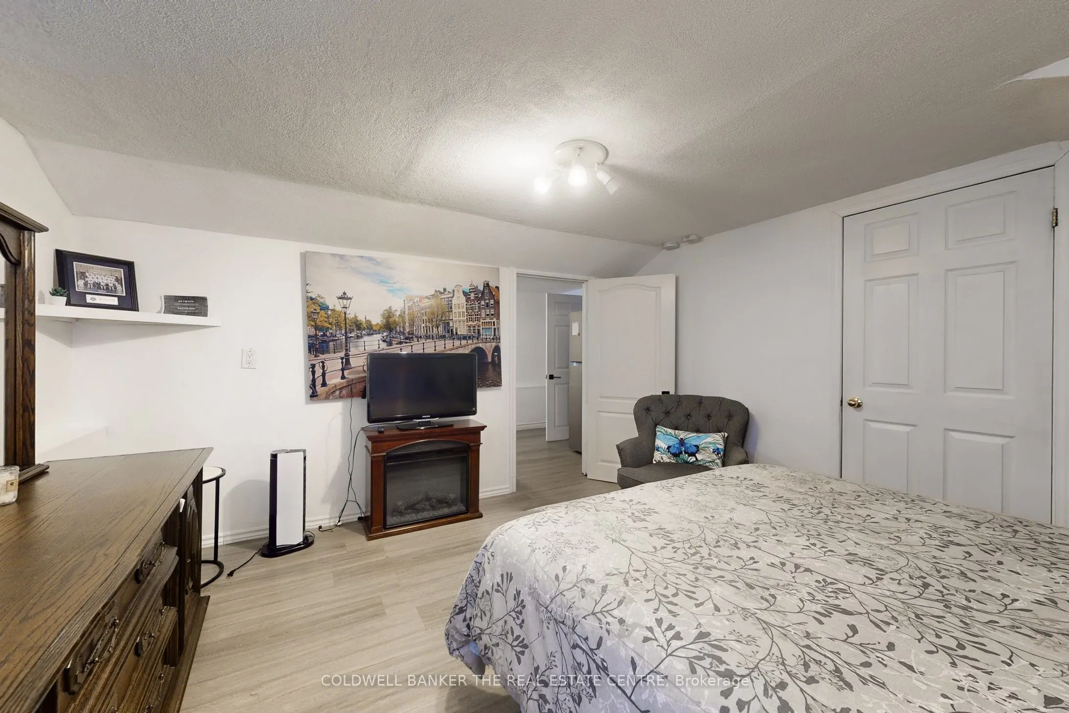 8352 Main Lisle Street