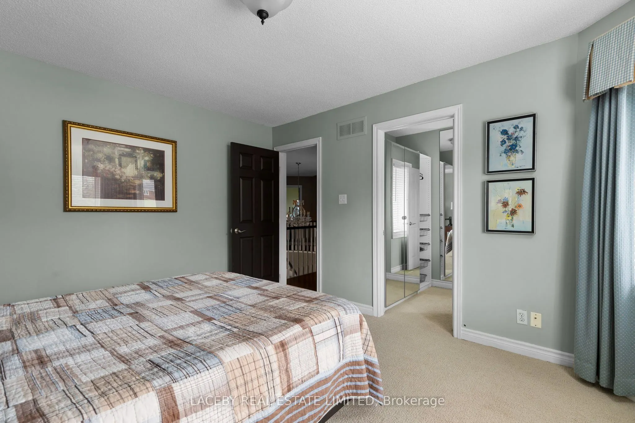 19 Grandview Crescent
