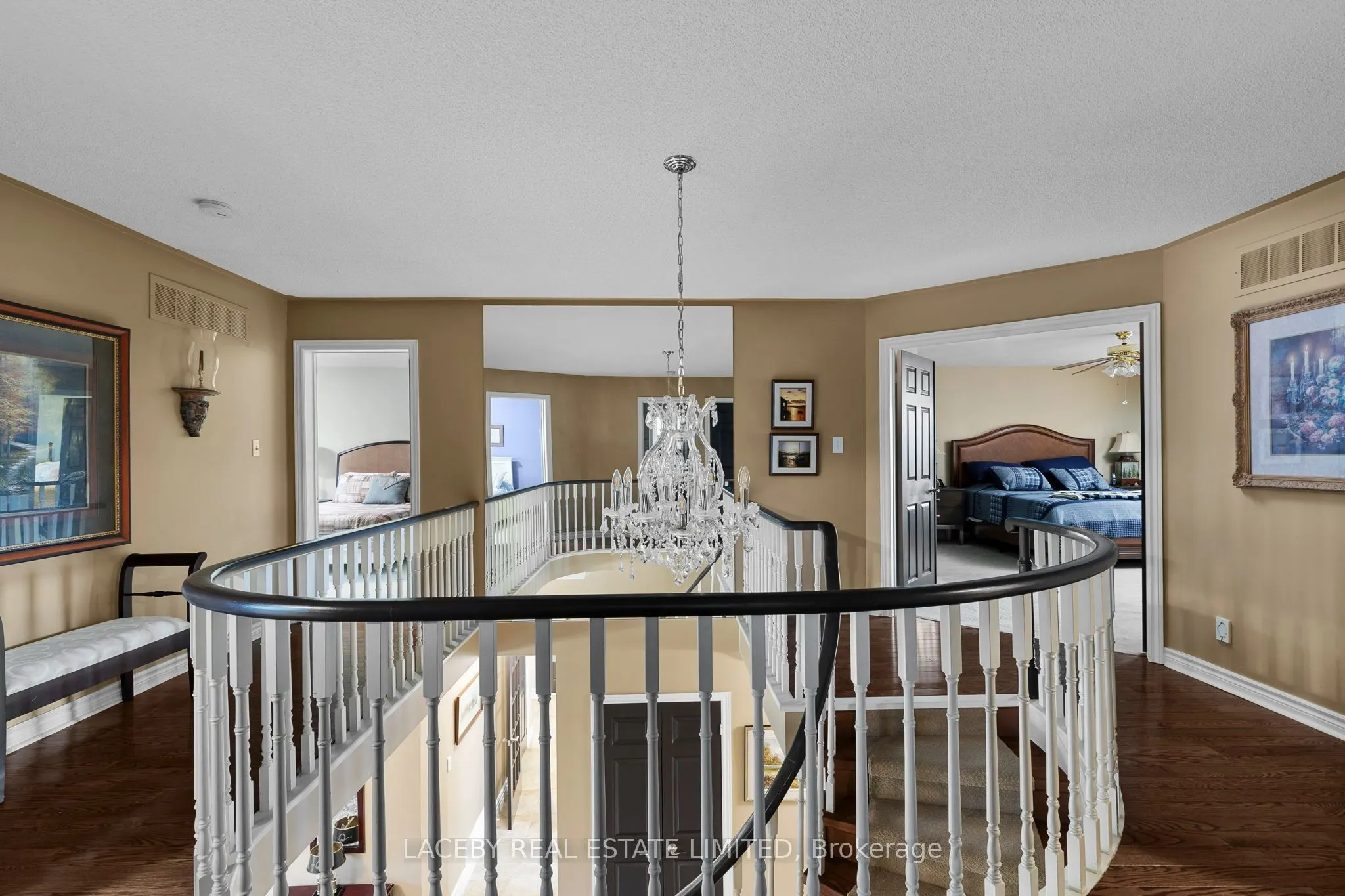 19 Grandview Crescent