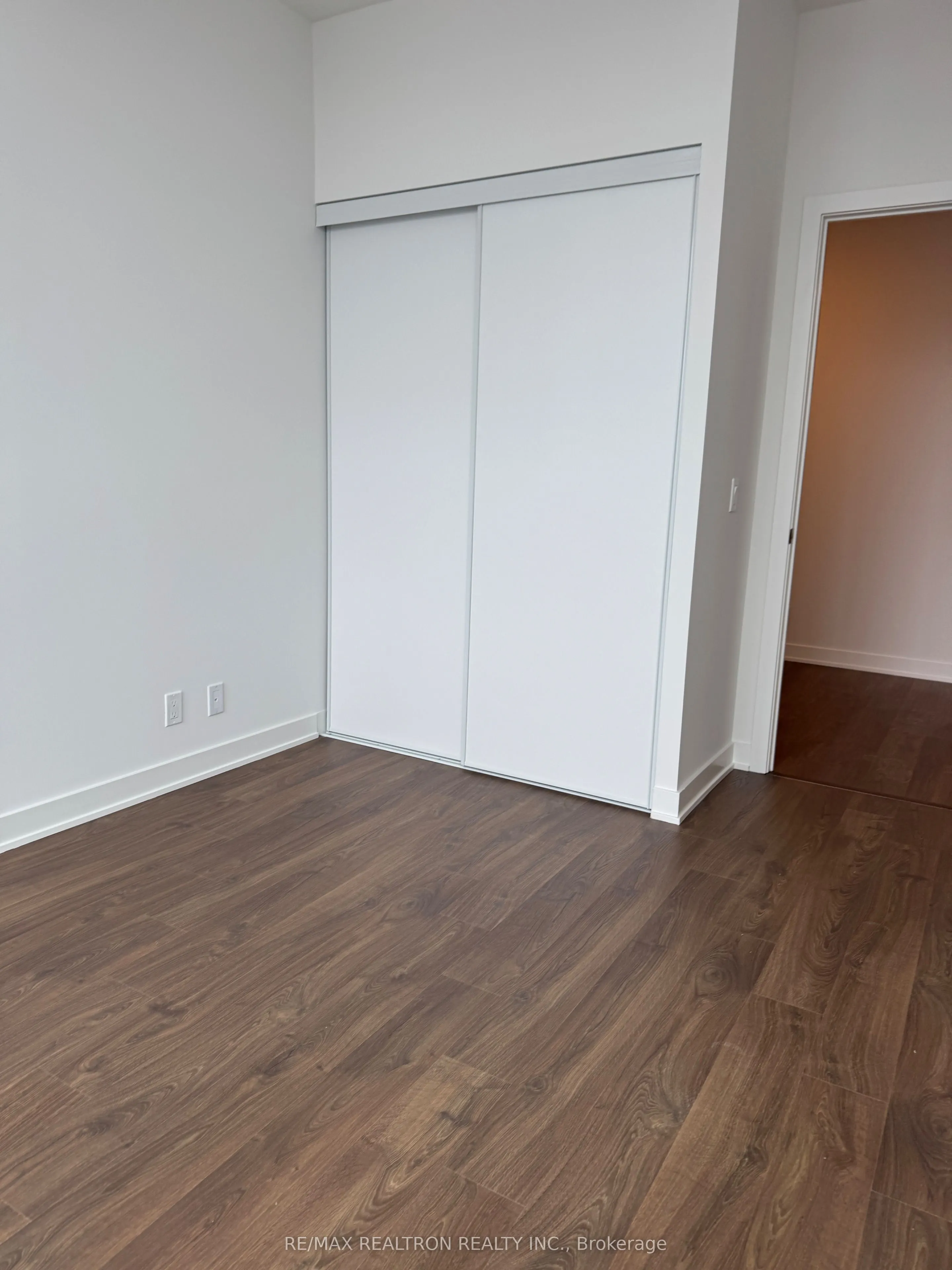 30 Upper Mall Way S #3501