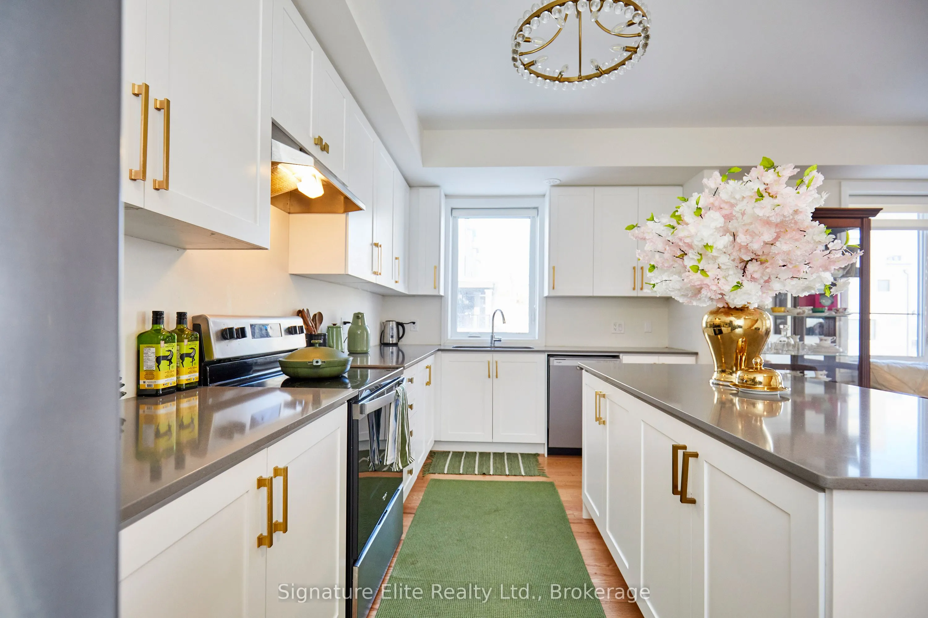 70 Baynes Way #8