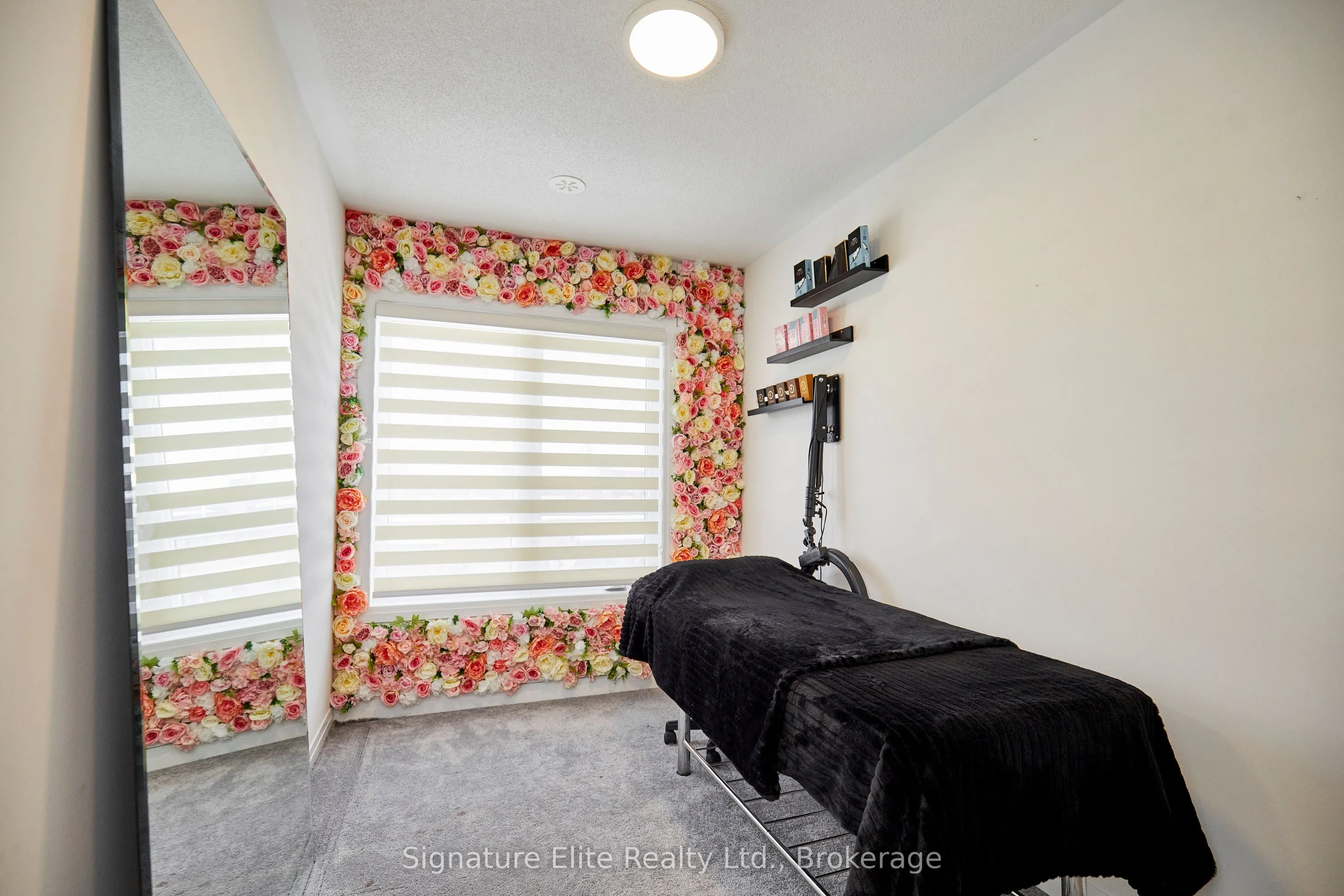 70 Baynes Way #8