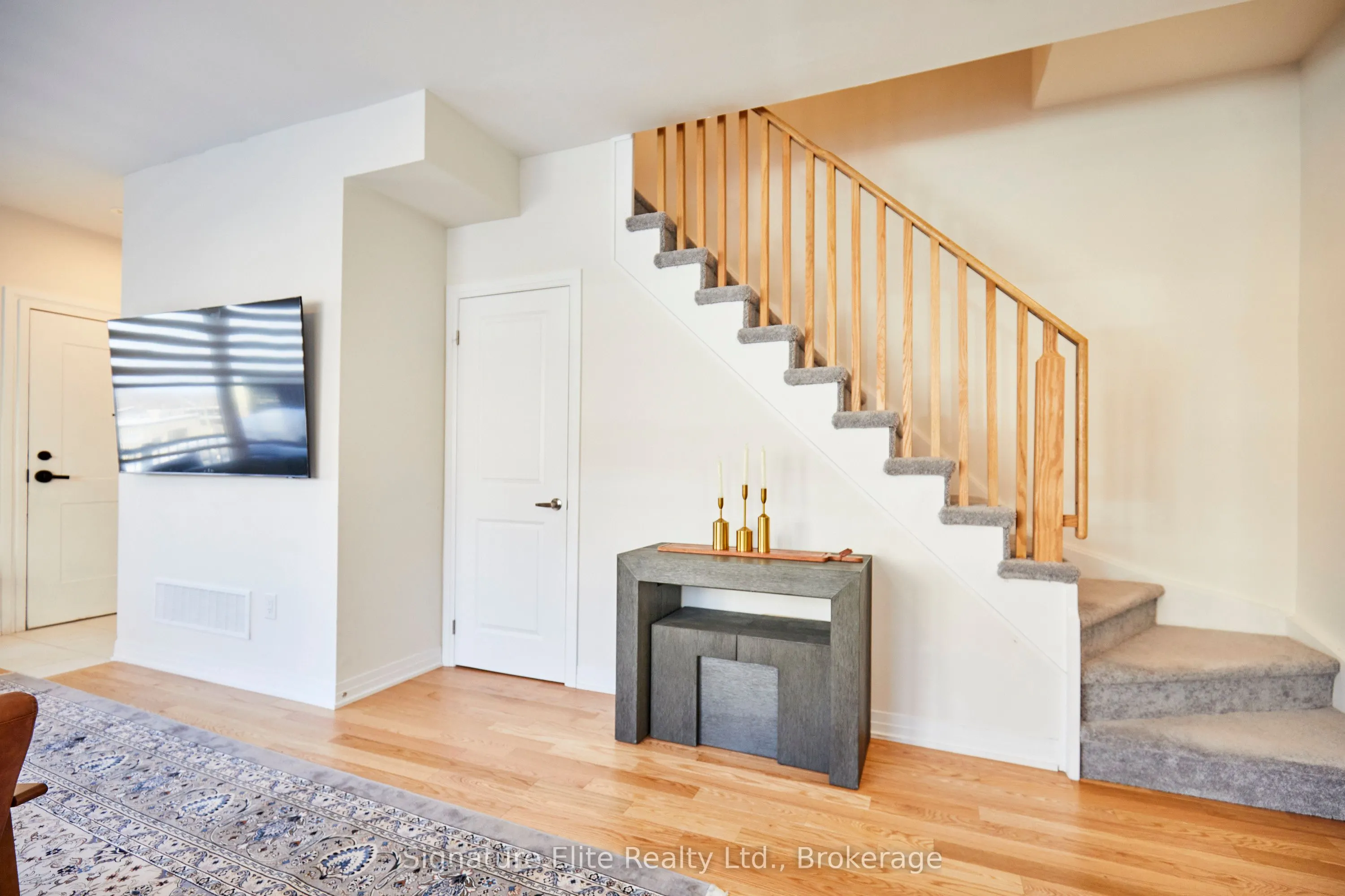 70 Baynes Way #8