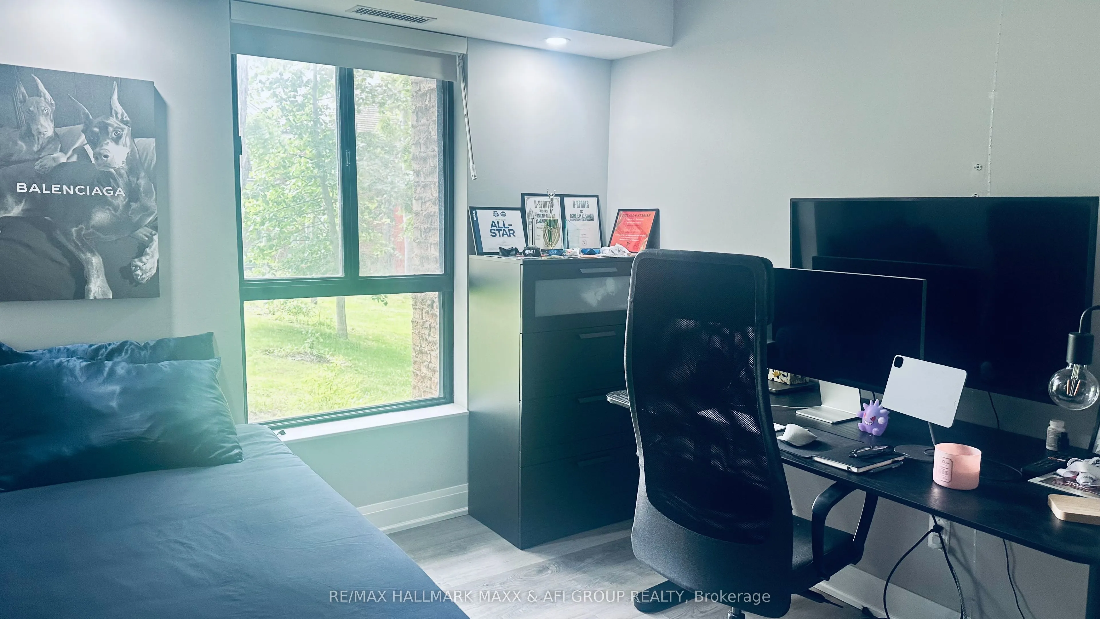 15390 Yonge Street #201