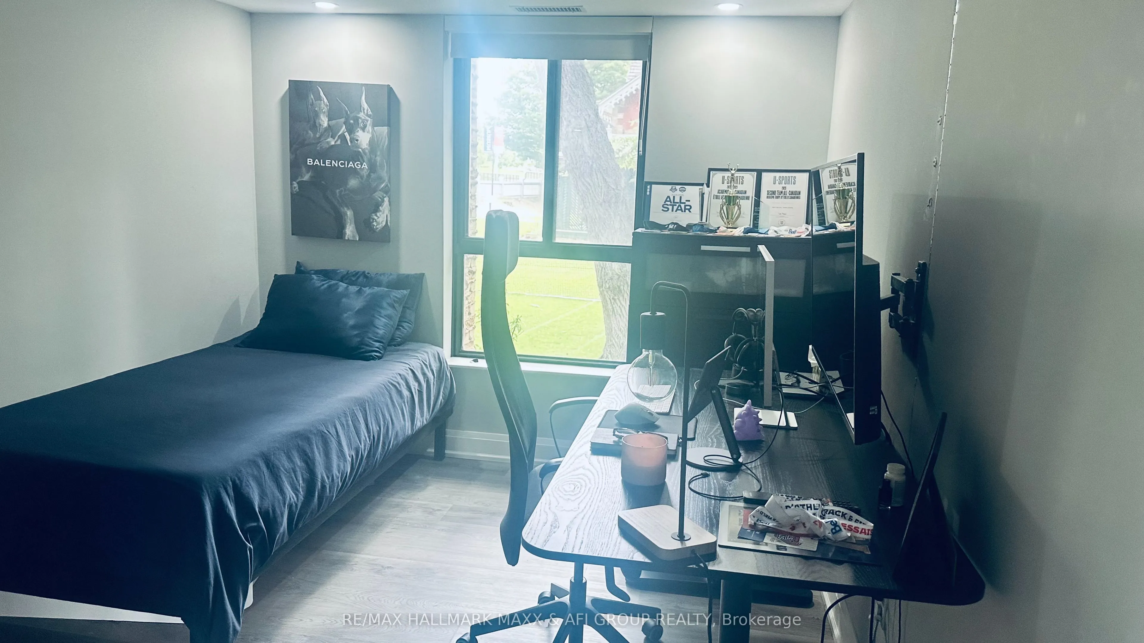 15390 Yonge Street #201