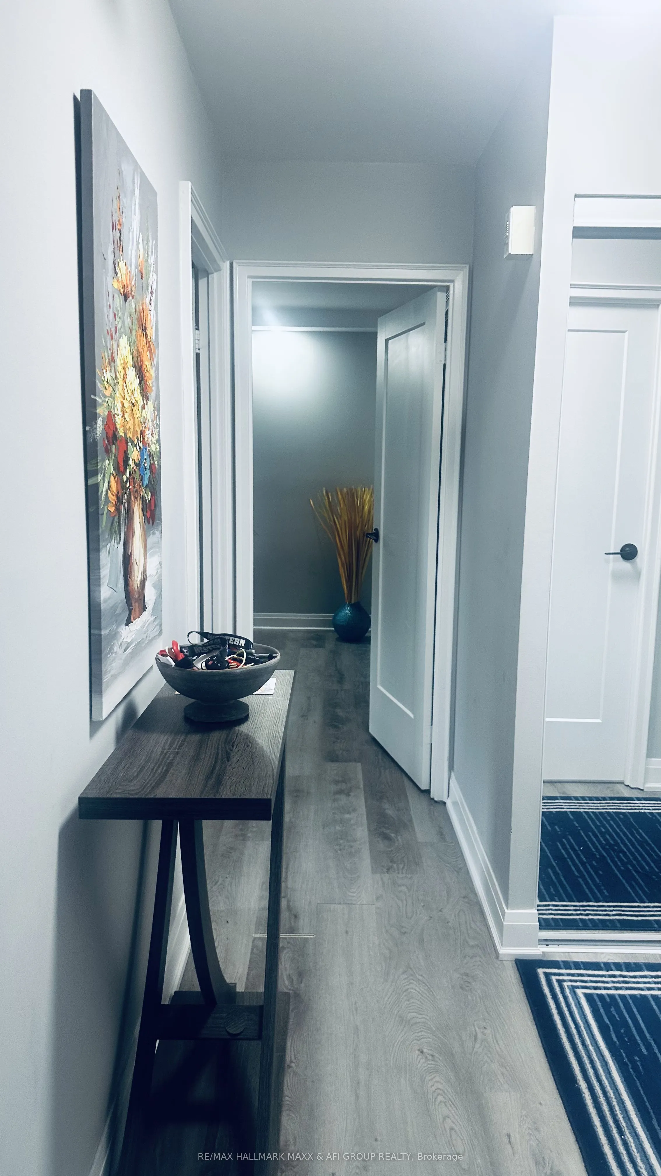 15390 Yonge Street #201