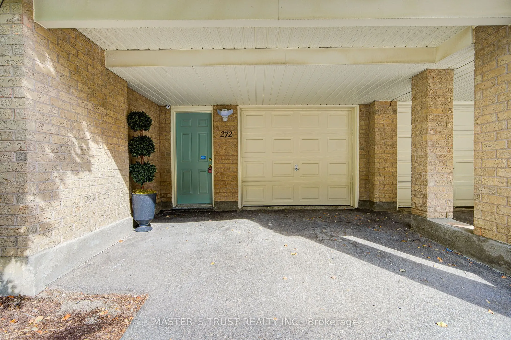 23 Observatory Lane #272
