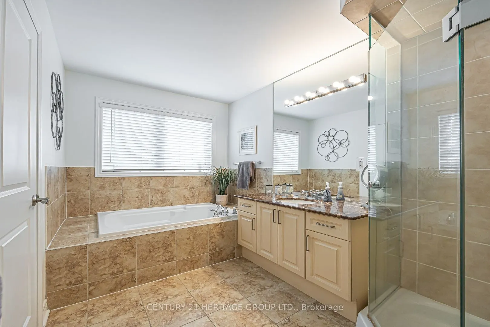 546 Tapestry Lane #3