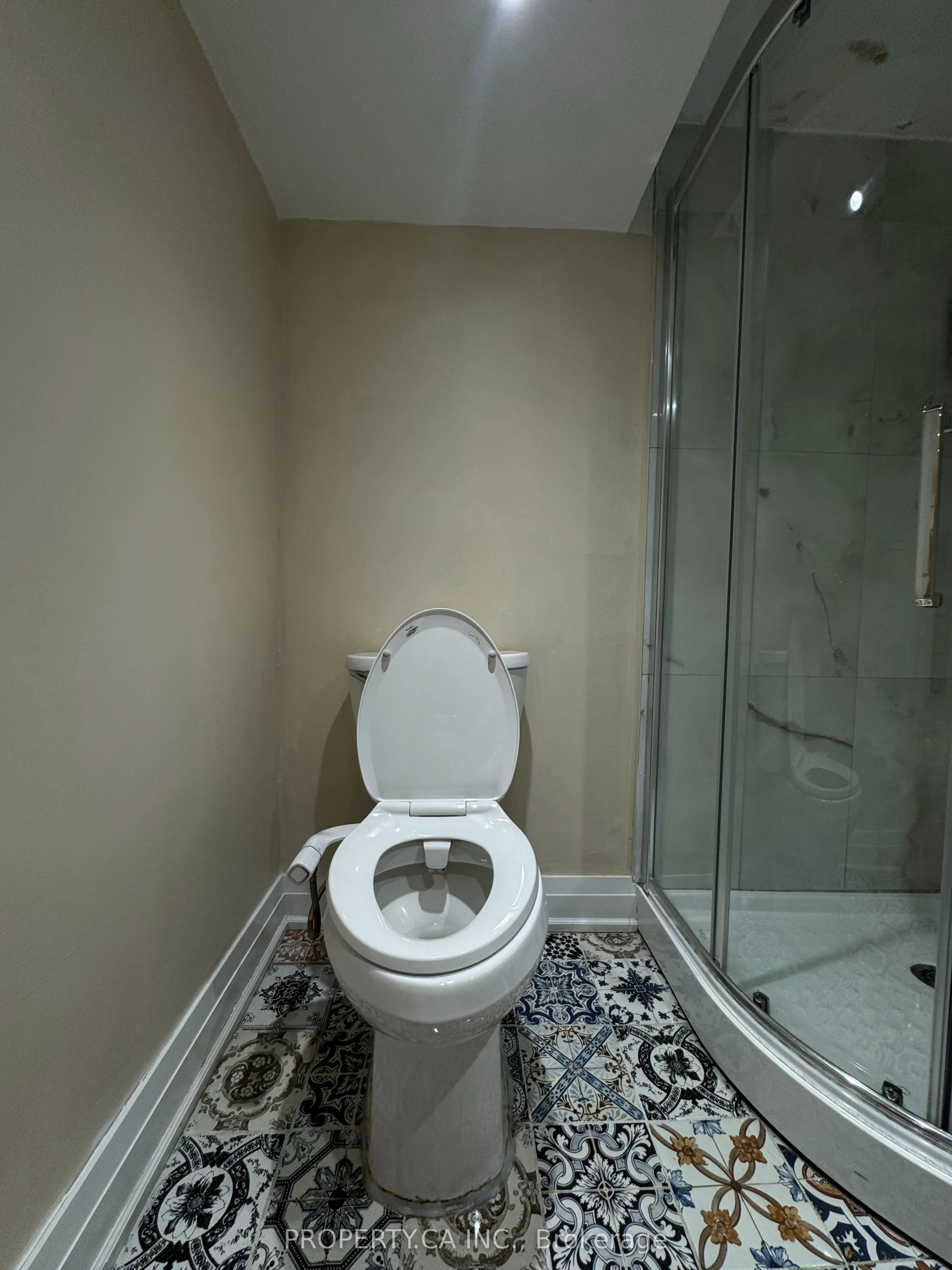 746 Leslie Valley Drive #Lower