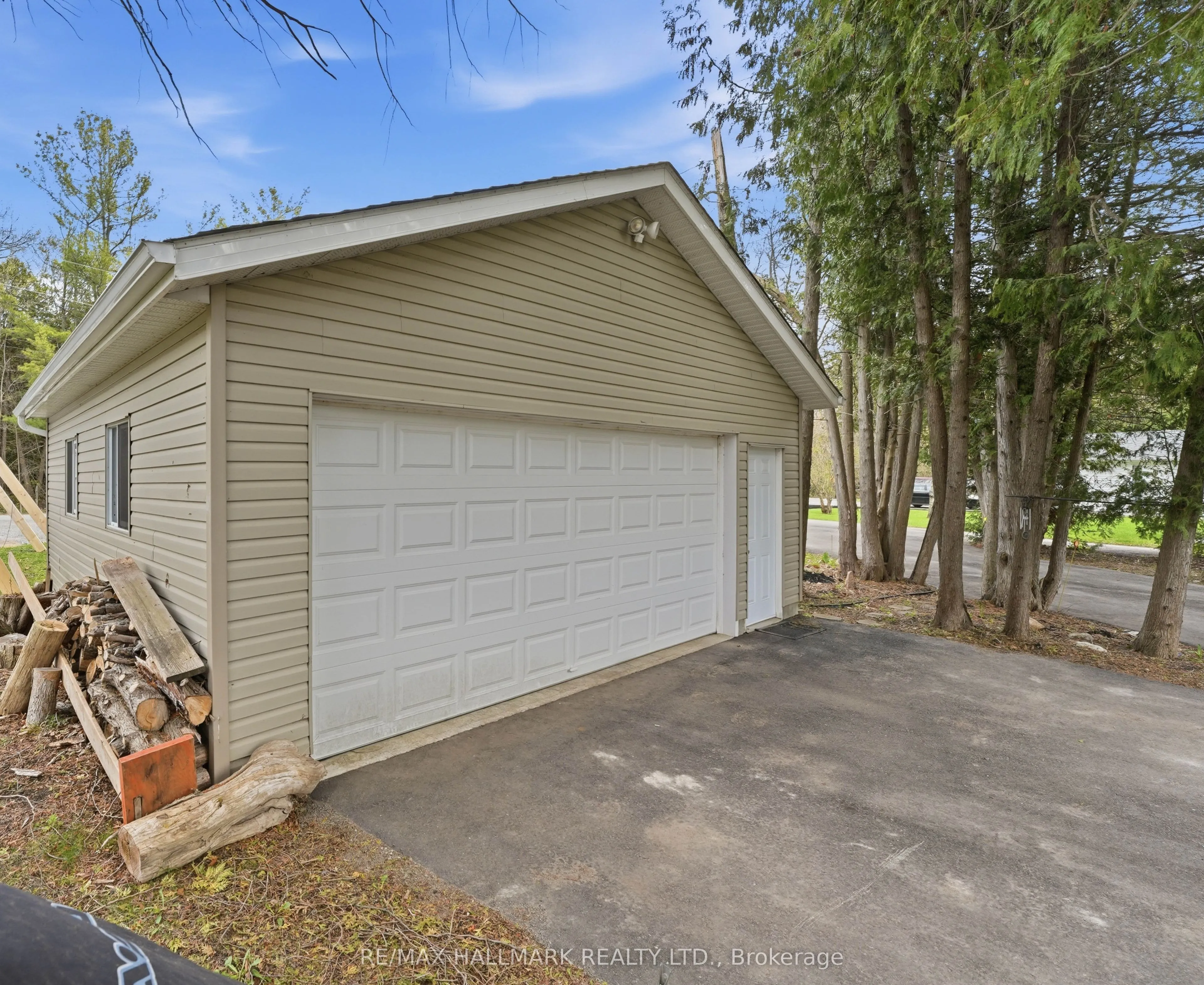 104 Riverbank Drive