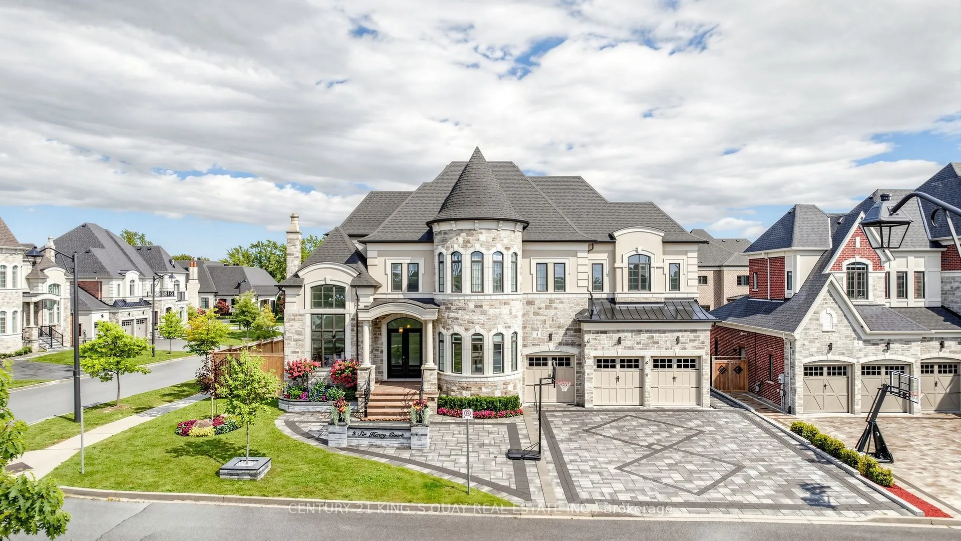 3 Sir Henry Court