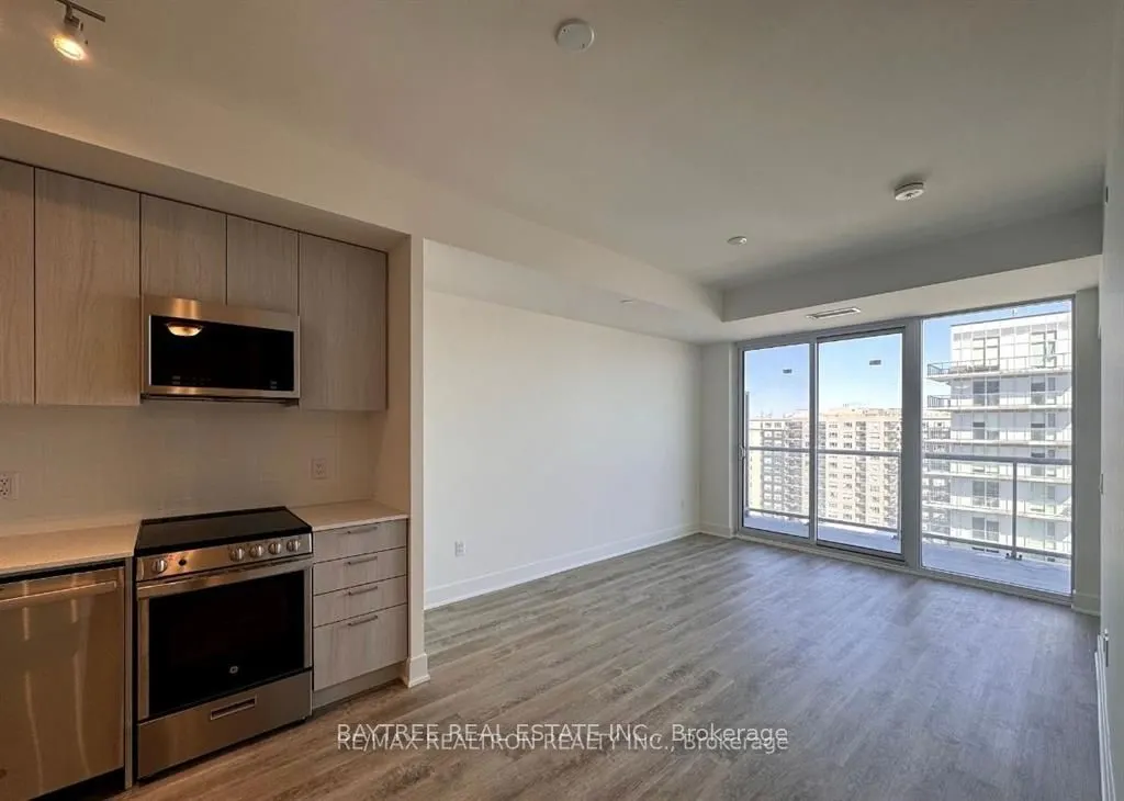 185 Deerfield Road #1205