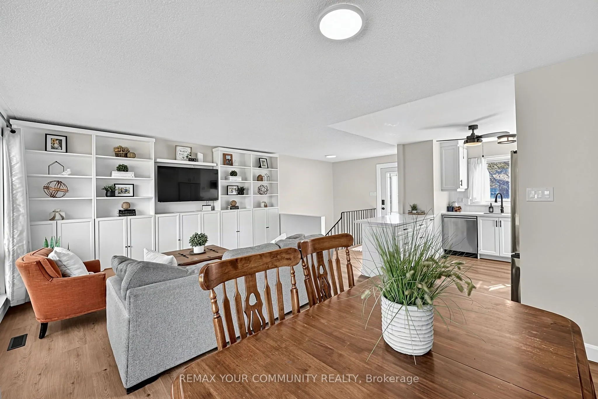239 Sunset Crescent